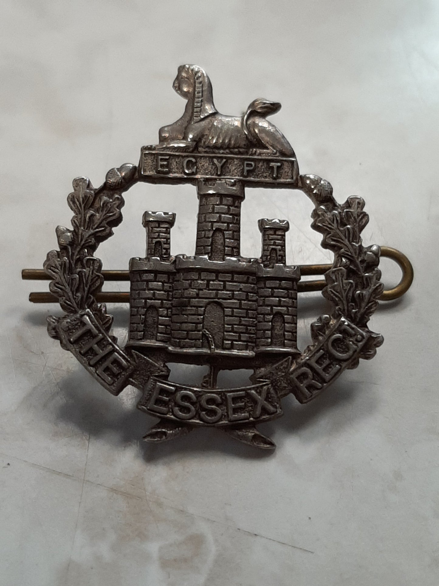 WW1/WW2 Essex Regiment Officers Cap Badge