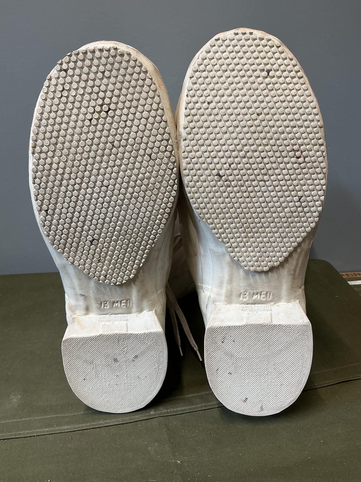 Canadian Military Mucklucks with Liners, Size 13