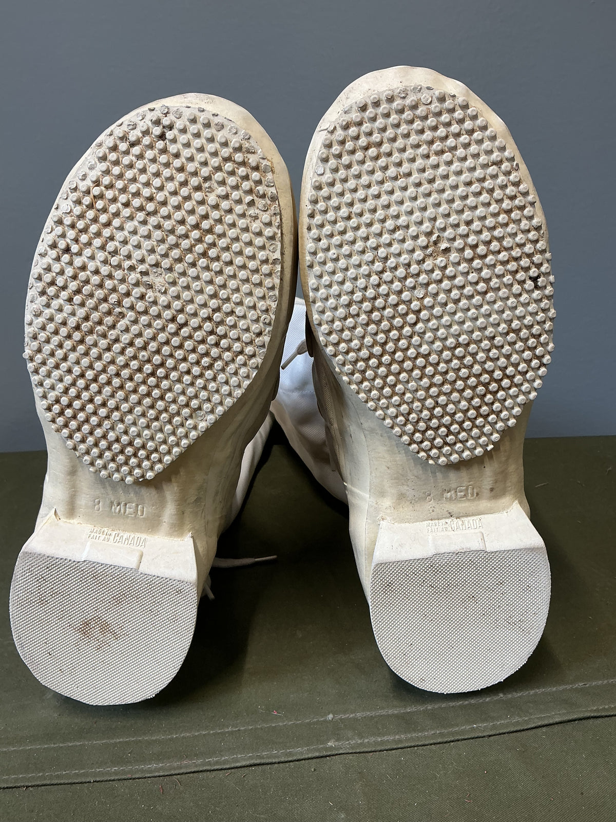 Canadian Military Mucklucks with Wool Liners Size 8