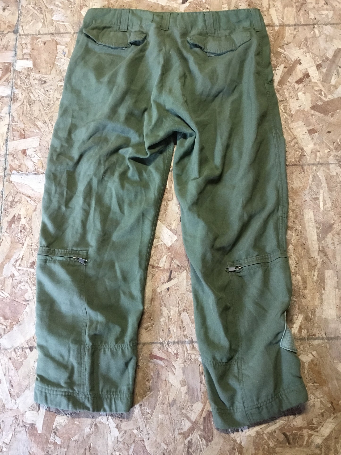 Canadian forces Helicopter Crew Pants, Military Size is 70/40 Or 40 inch waist