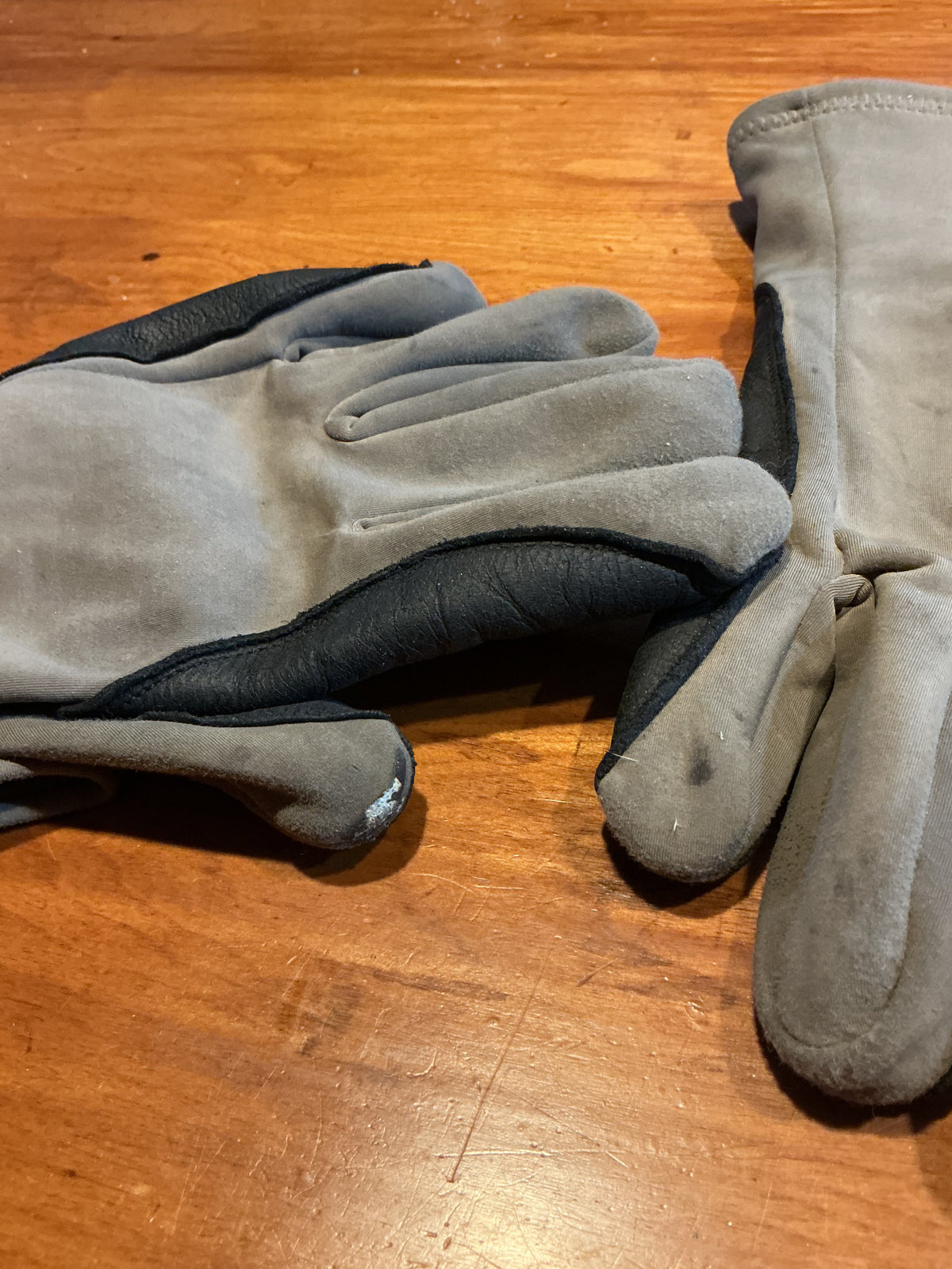 Canadian Forces L/W Thermal Mortar Gloves Medium