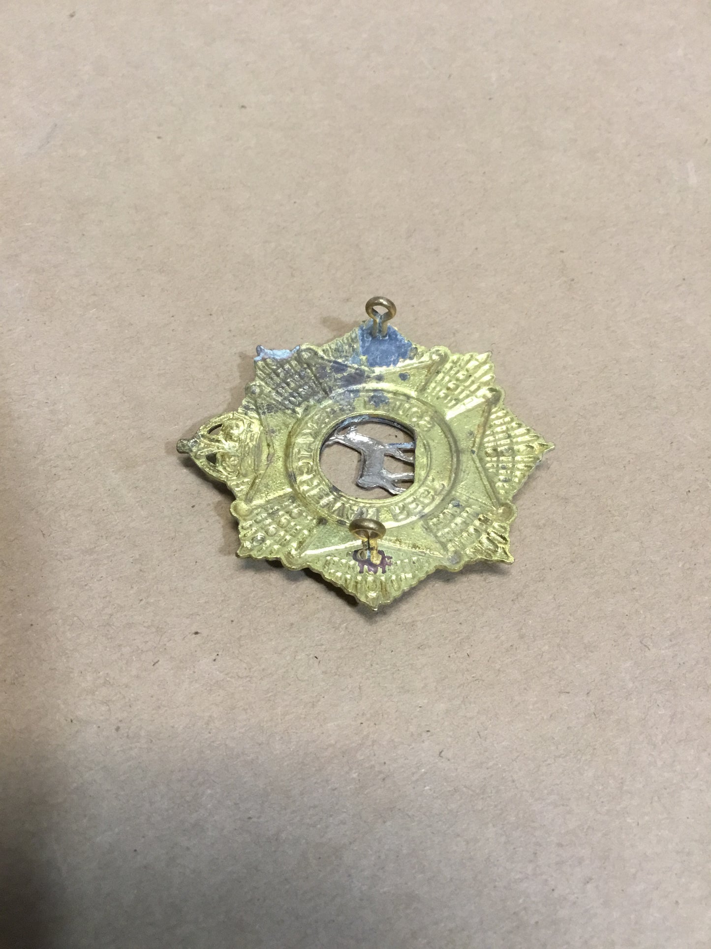 South Saskatchewan Regiment Hat Badge