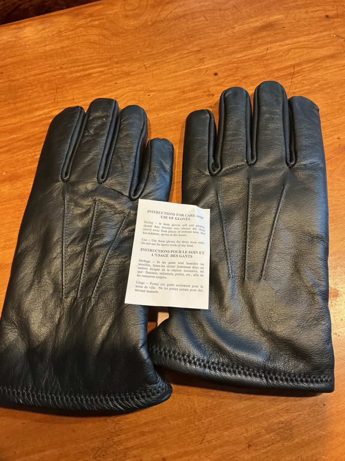 New Canadian Military Cold Weather Gloves Size Medium