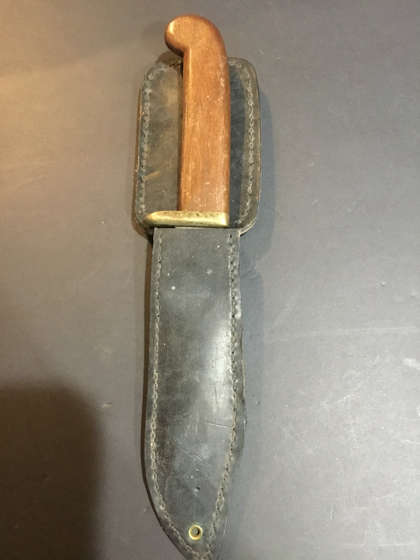 Fixed Blade Flat Handle Knife Leather Sheath