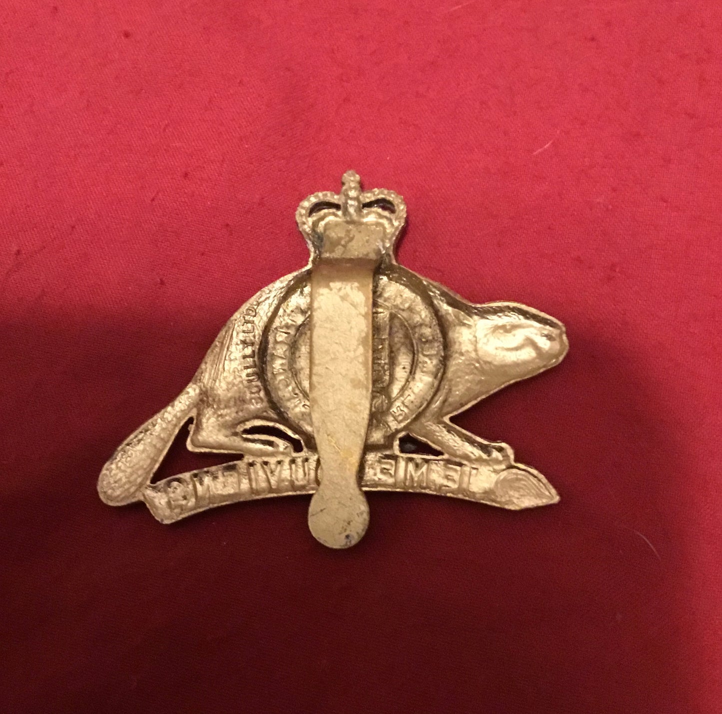 Royal 22e Regiment (The "VanDoos") Bi - metal construction cap badge