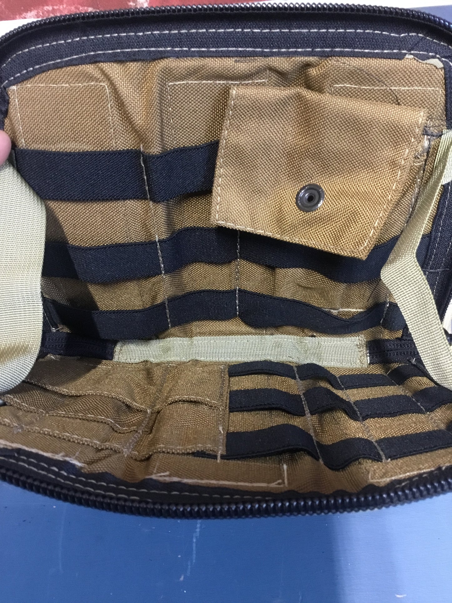 Combat Tactical Pouch (Coyote Brown)