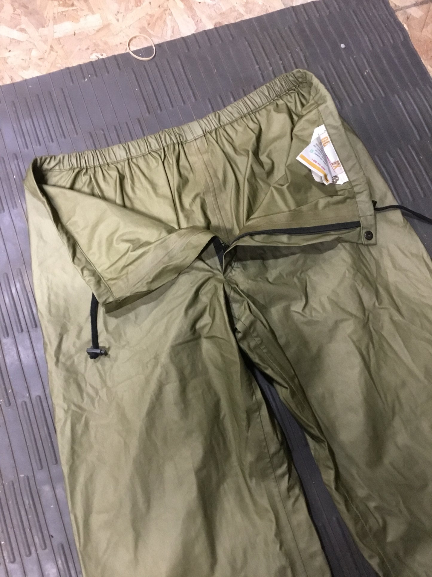 Canadian Military stealth Suit Gore-Tex Large