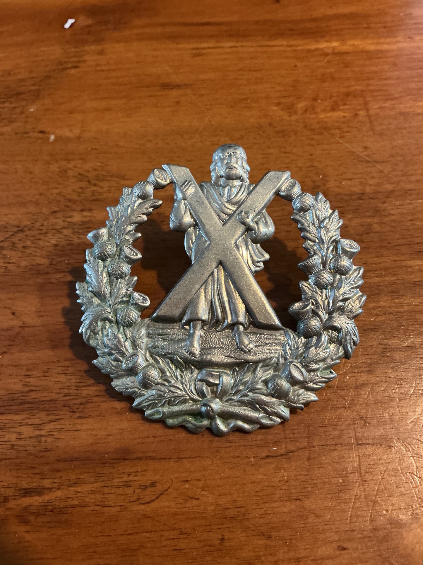 British QUEEN’S OWN CAMERON HIGHLANDERS GLENGARRY BADGE