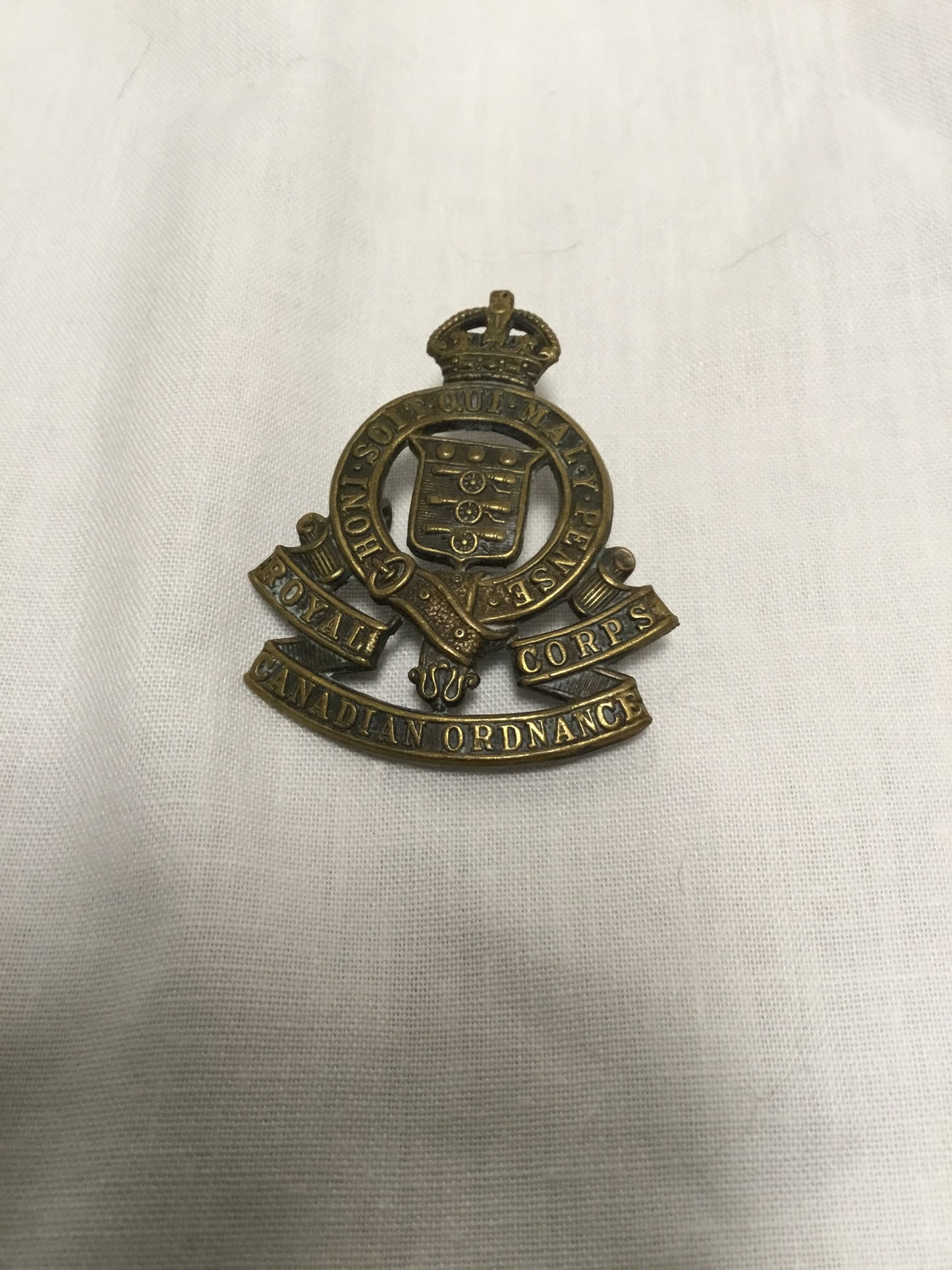 WW11 Royal Canadian ordinance corps badge, kings crown