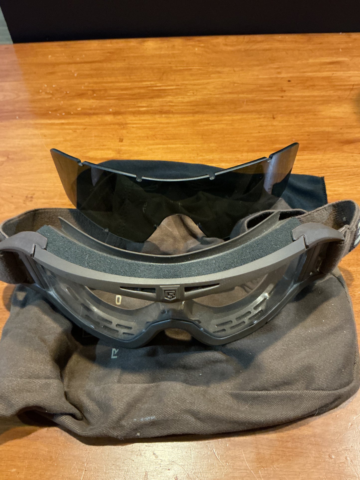 CANADIAN Military ARMY Revision BALLISTIC GOGGLES WITH dark and clear lens