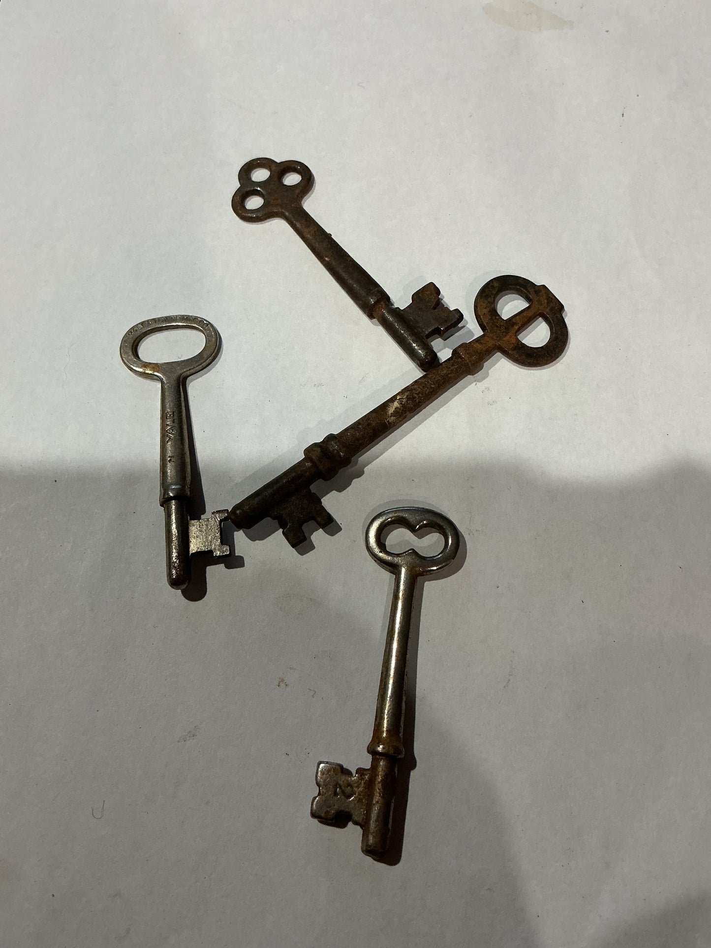 Lot of 4 Antique skeleton Keys