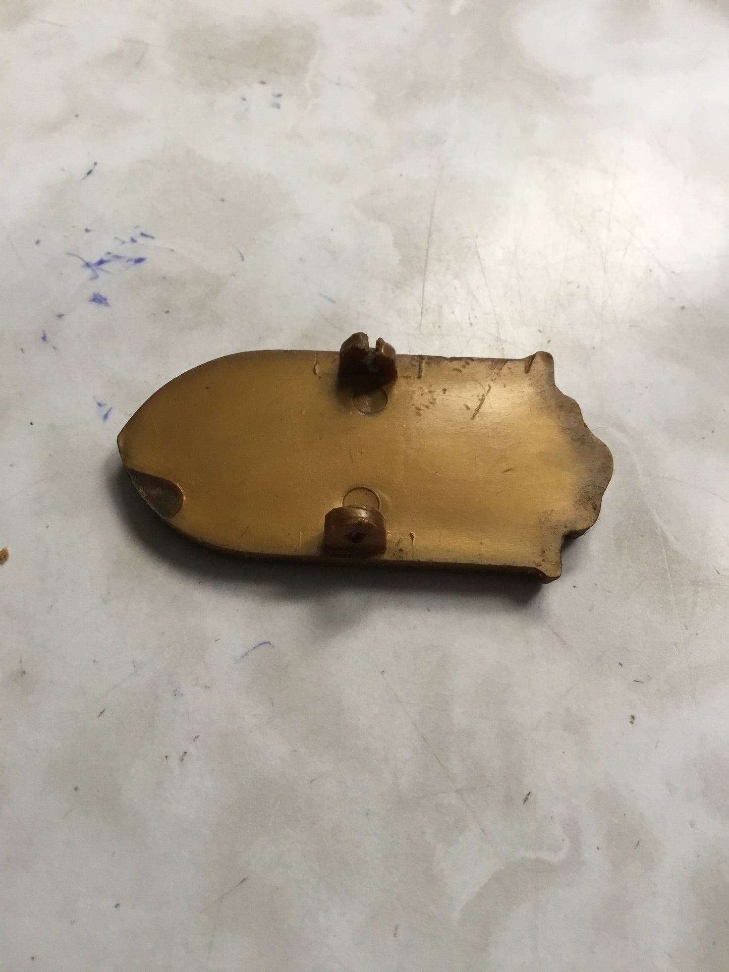 Canadian Technical Training Corps cap badge in Bakelite/plastic.