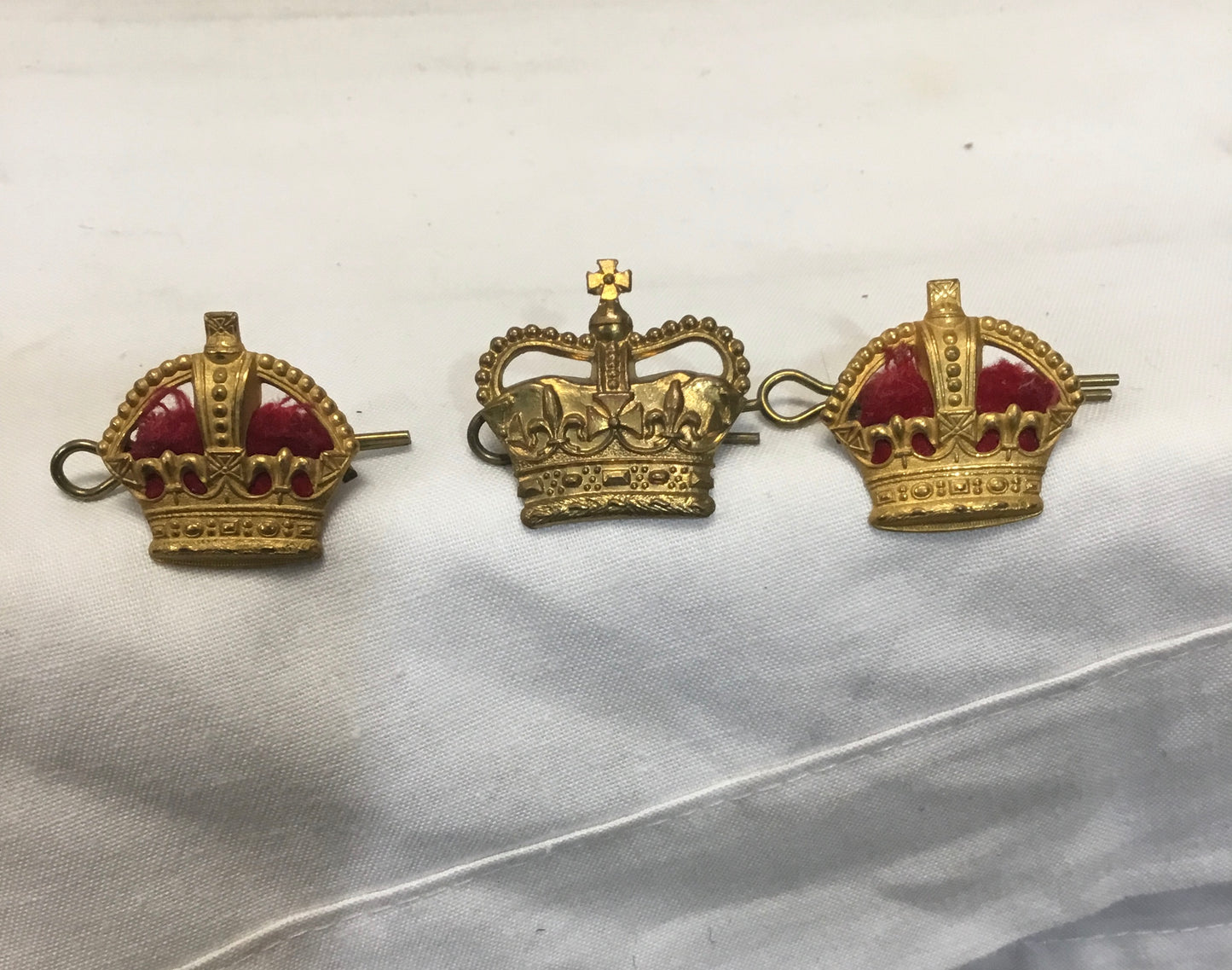 3 Medal Pip Crowns Kings and Queens