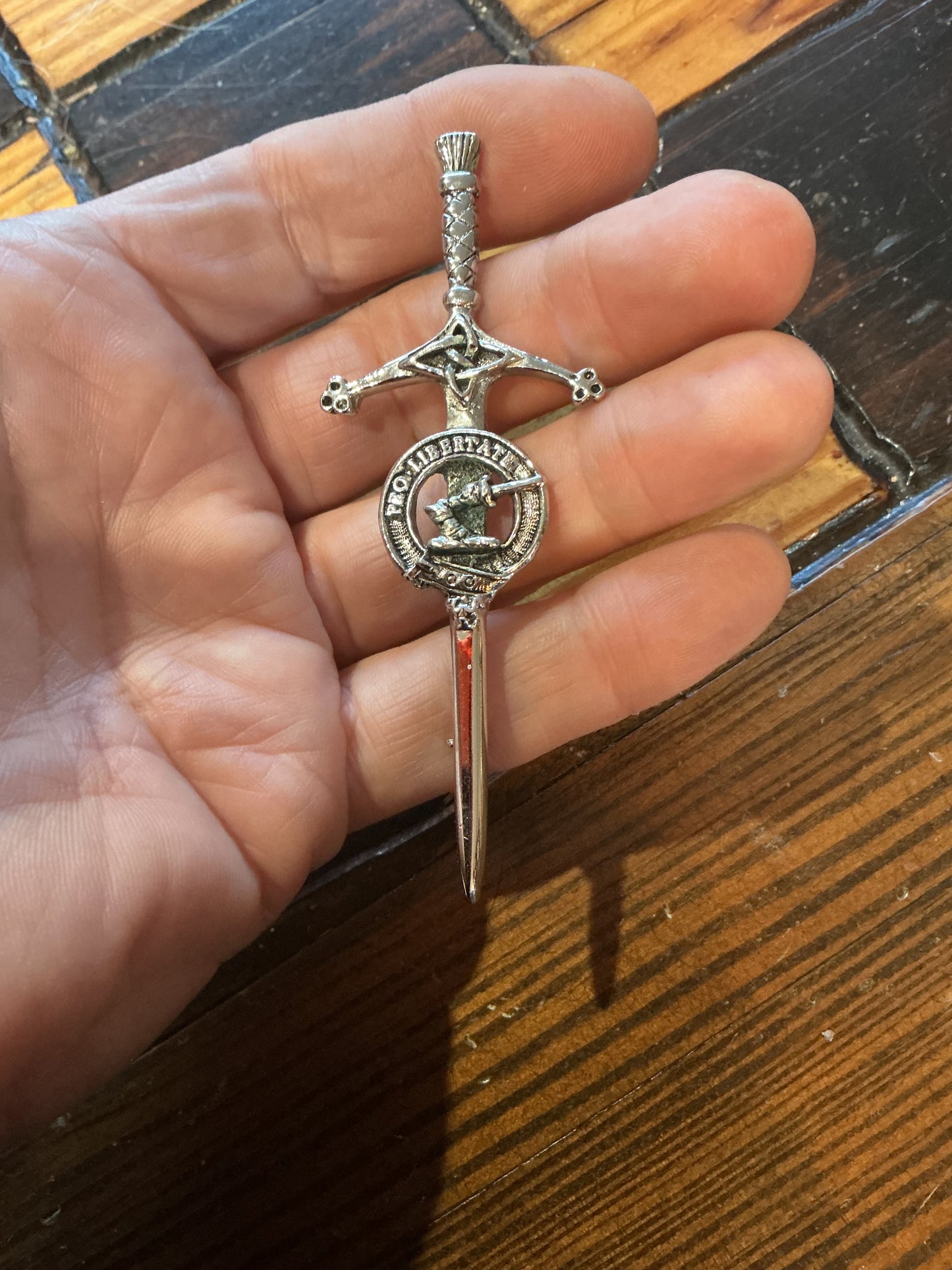 Scottish Sword Pin Stamped (Pro liberate )