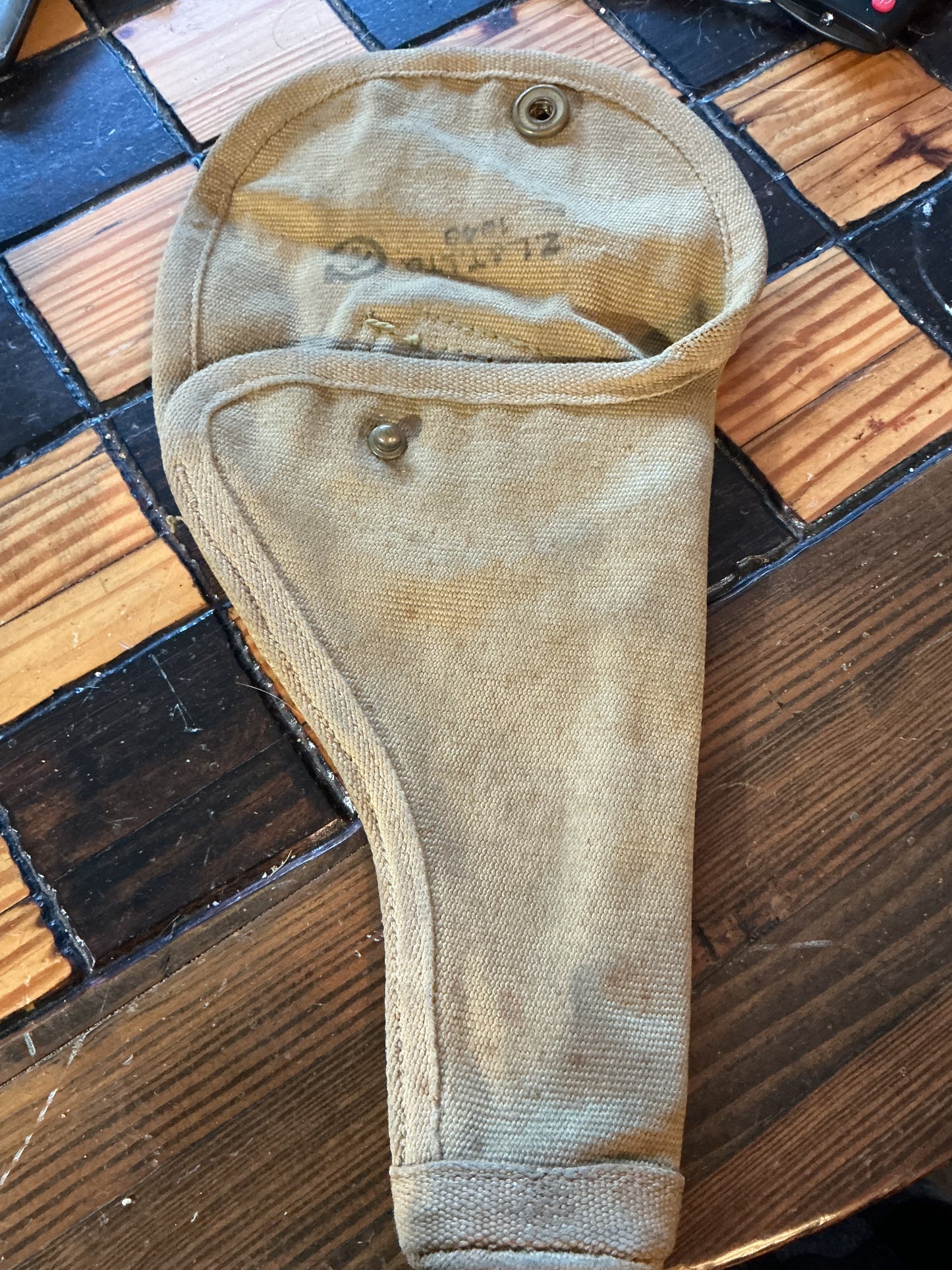 WW11 CANADIAN WW2 P37 KHAKI WEBLEY HOLSTER 1943