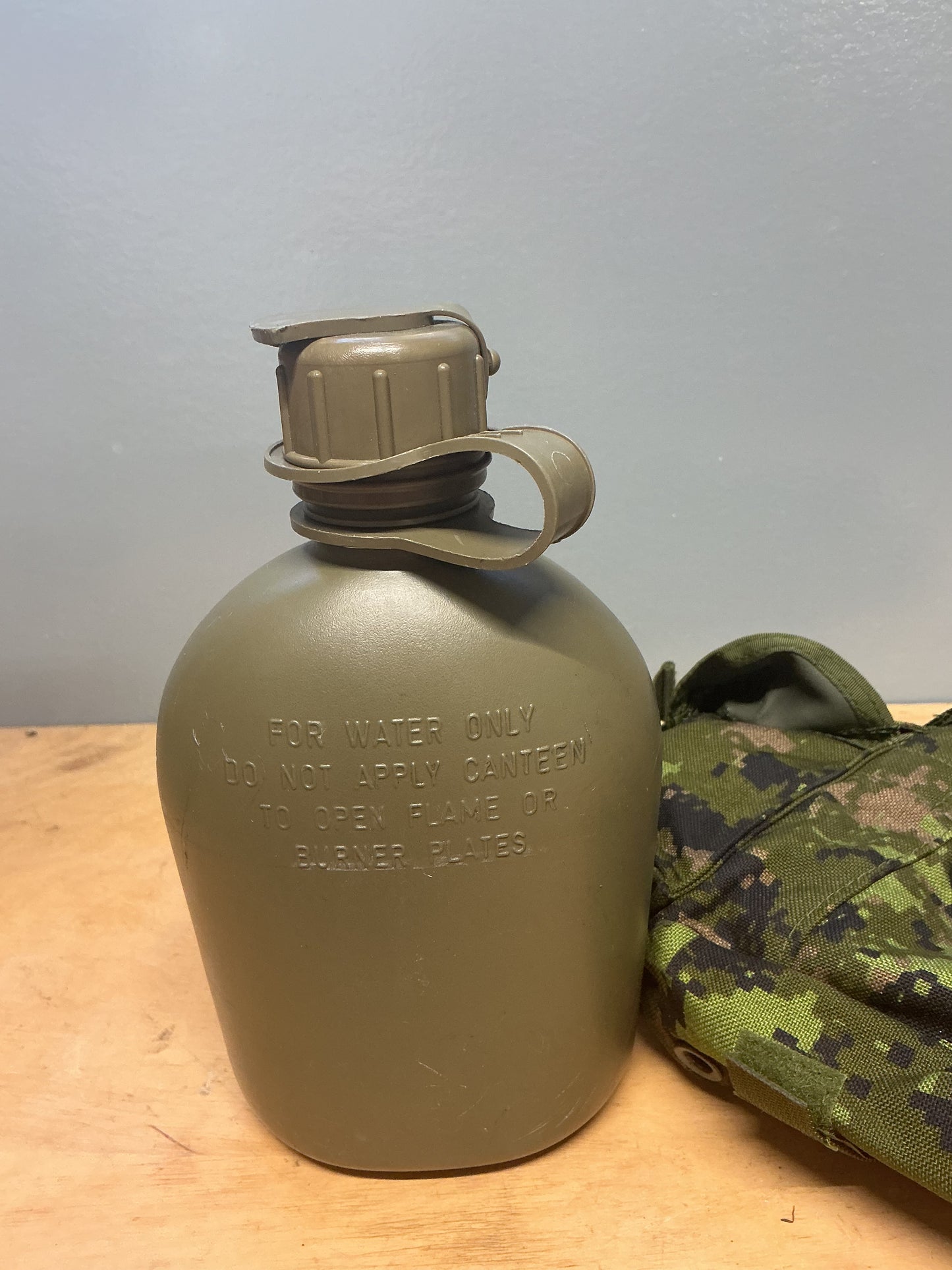 Canadian Forces Cadpat Canteen Cover and Canteen