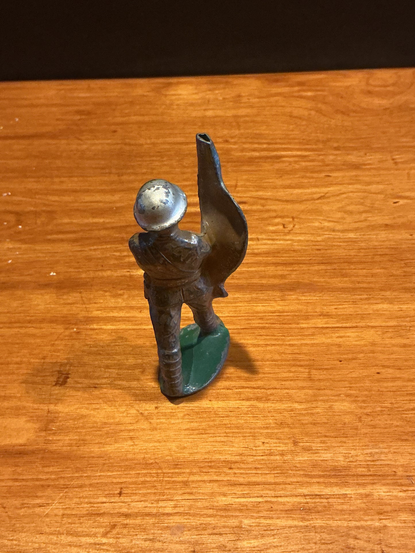 Vintage Barclay Manoil Lead Toy Soldier Flag Bearer