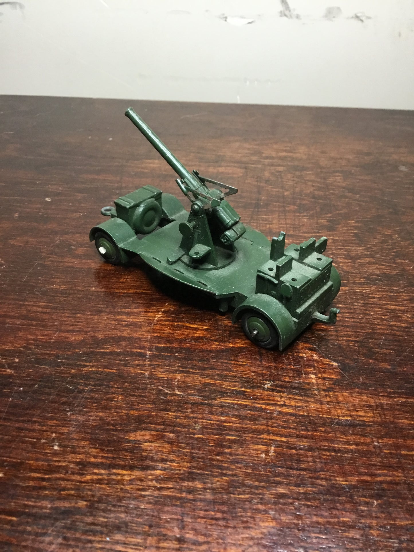 Dinky Toys #161B anti aircraft gun/cannon on trailer