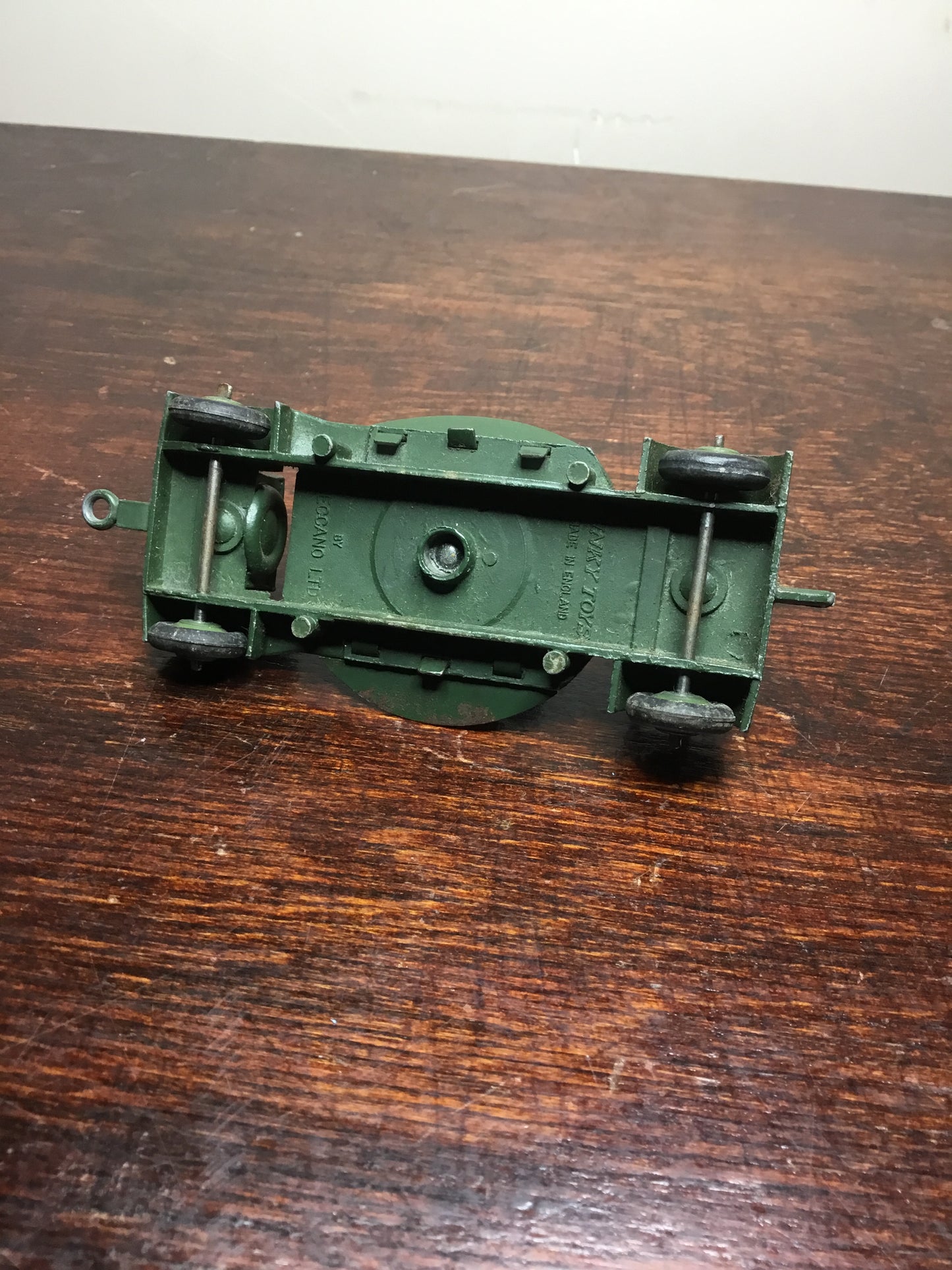Dinky Toys #161B anti aircraft gun/cannon on trailer