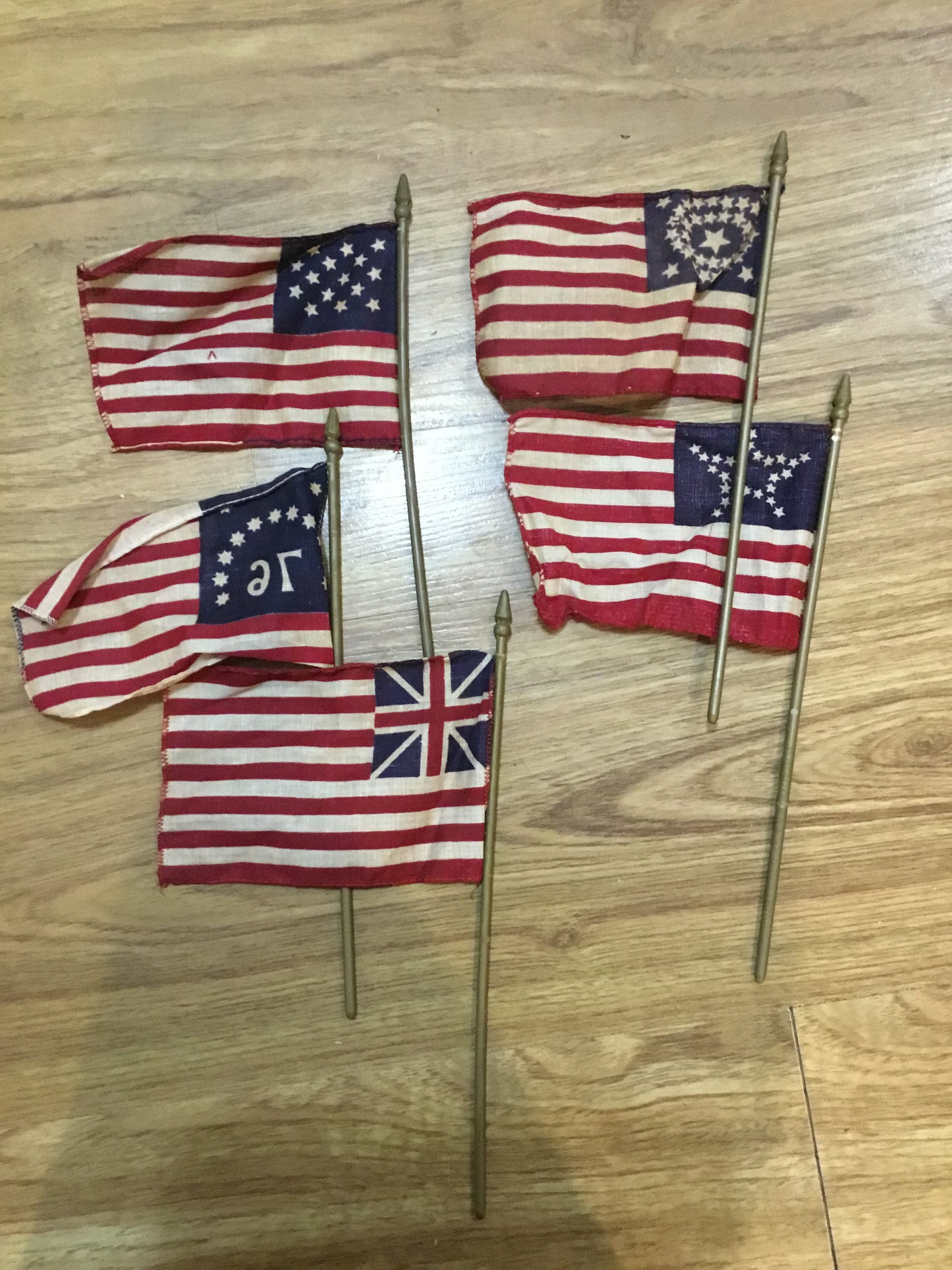 Lot of 5 Vintage vintage patriotic Parade American flags