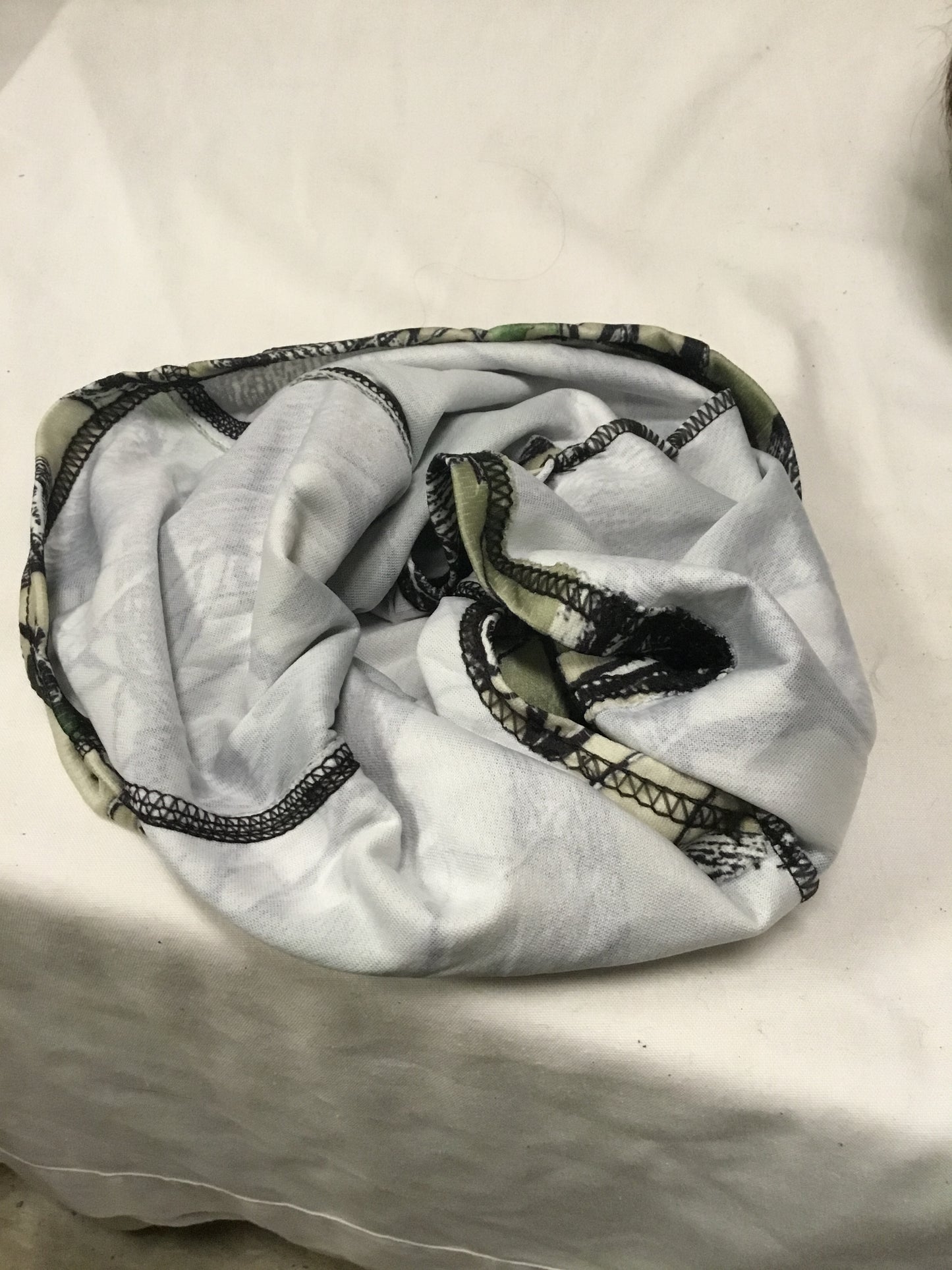 New Oak Leaf pattern Face Mask , one size fits most , lots of stretch