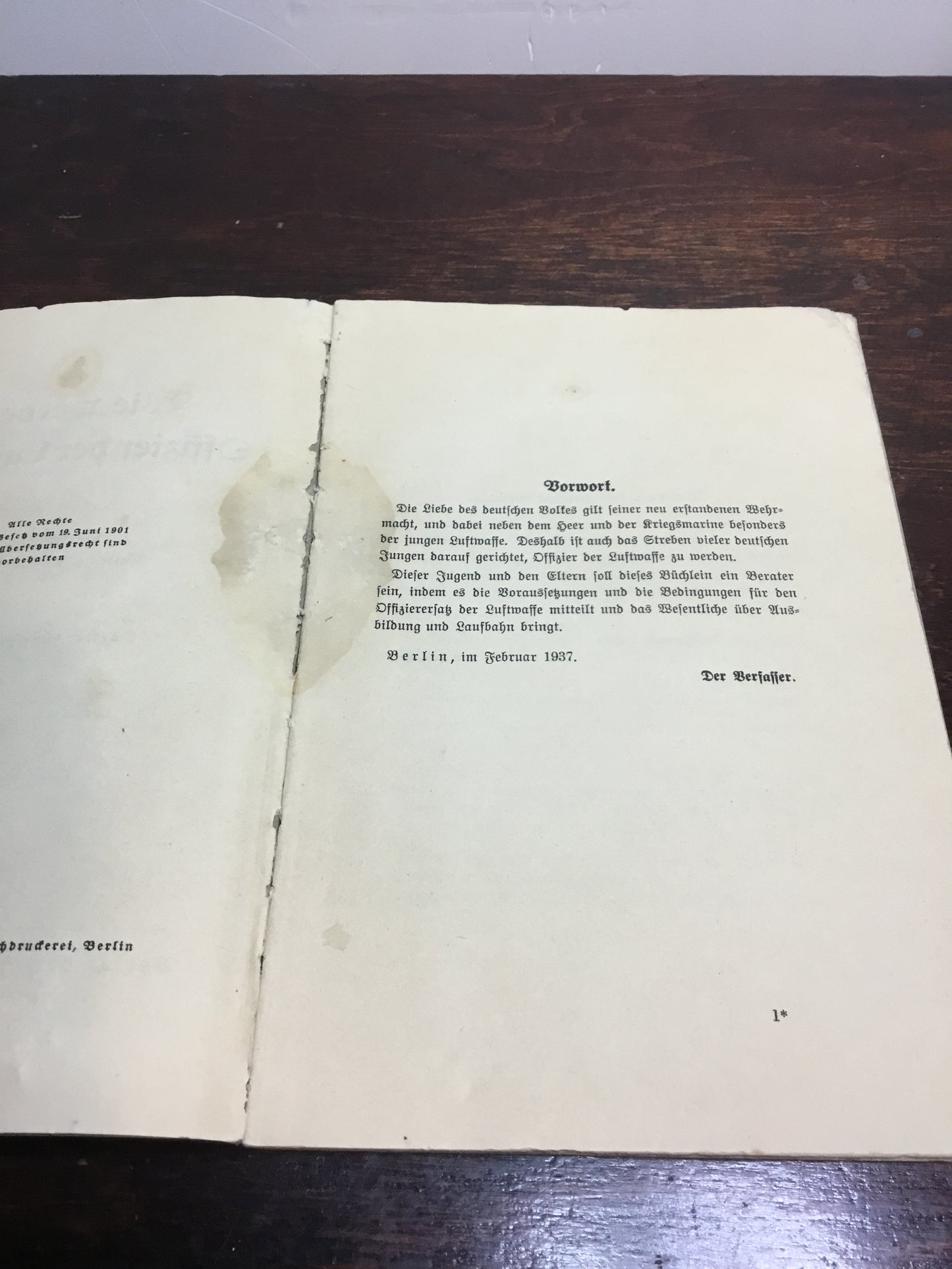 German LW Booklet ' Wie Wrrde ich Offizier der Luftwaffe?