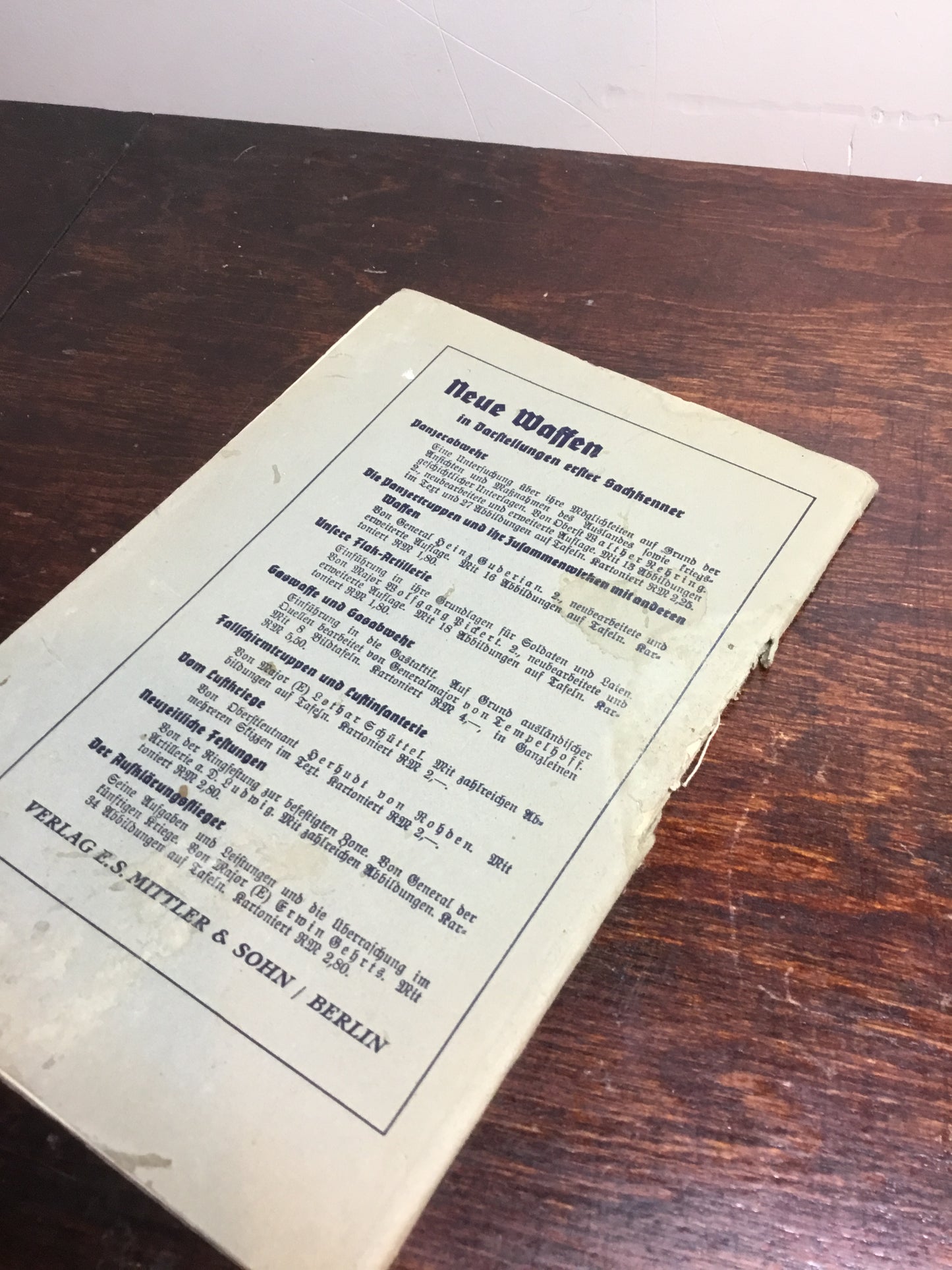 German LW Booklet ' Wie Wrrde ich Offizier der Luftwaffe?