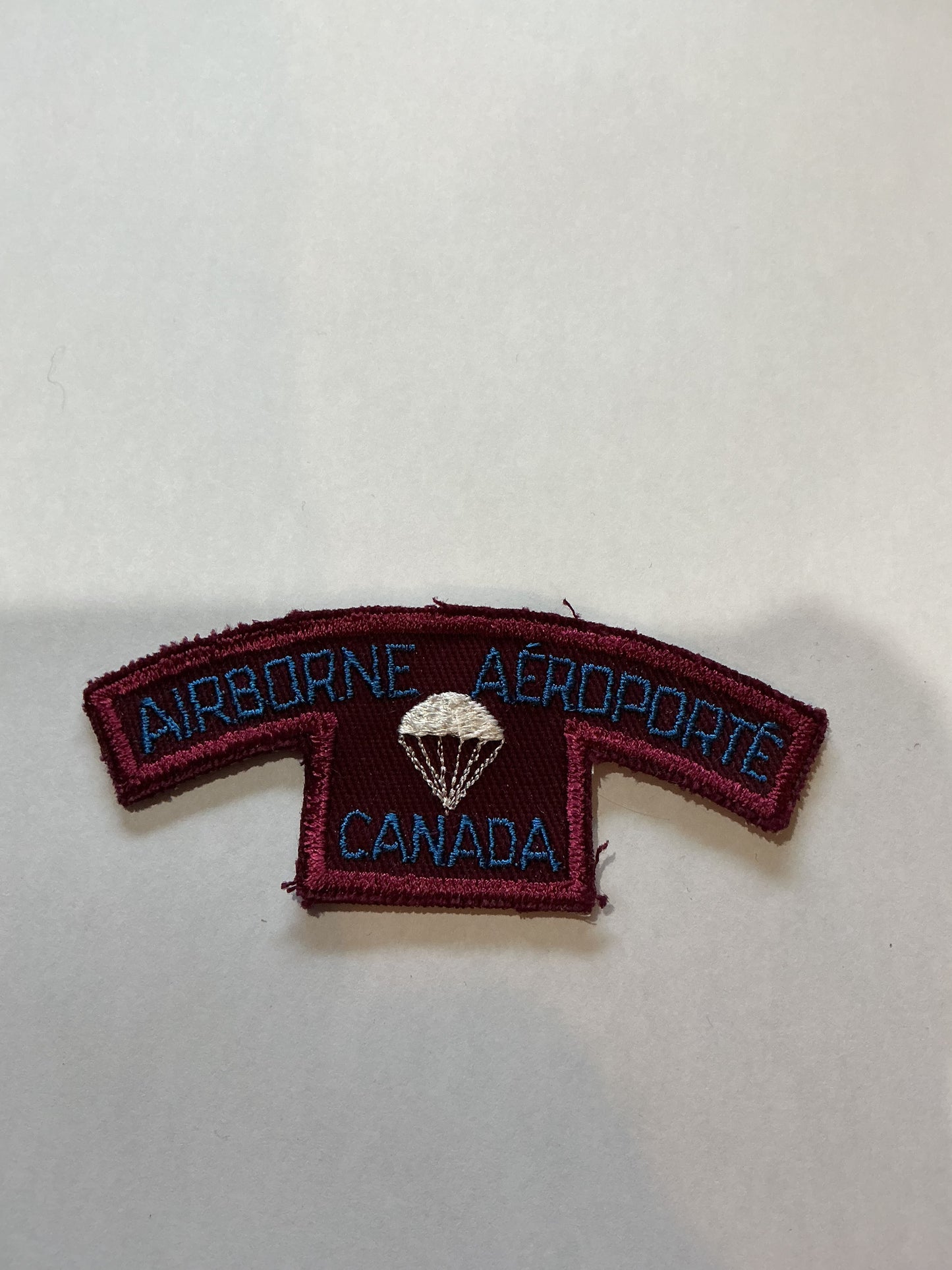 Canadian Airborne Aeroporte Canada Cloth Shoulder Title Insignia.