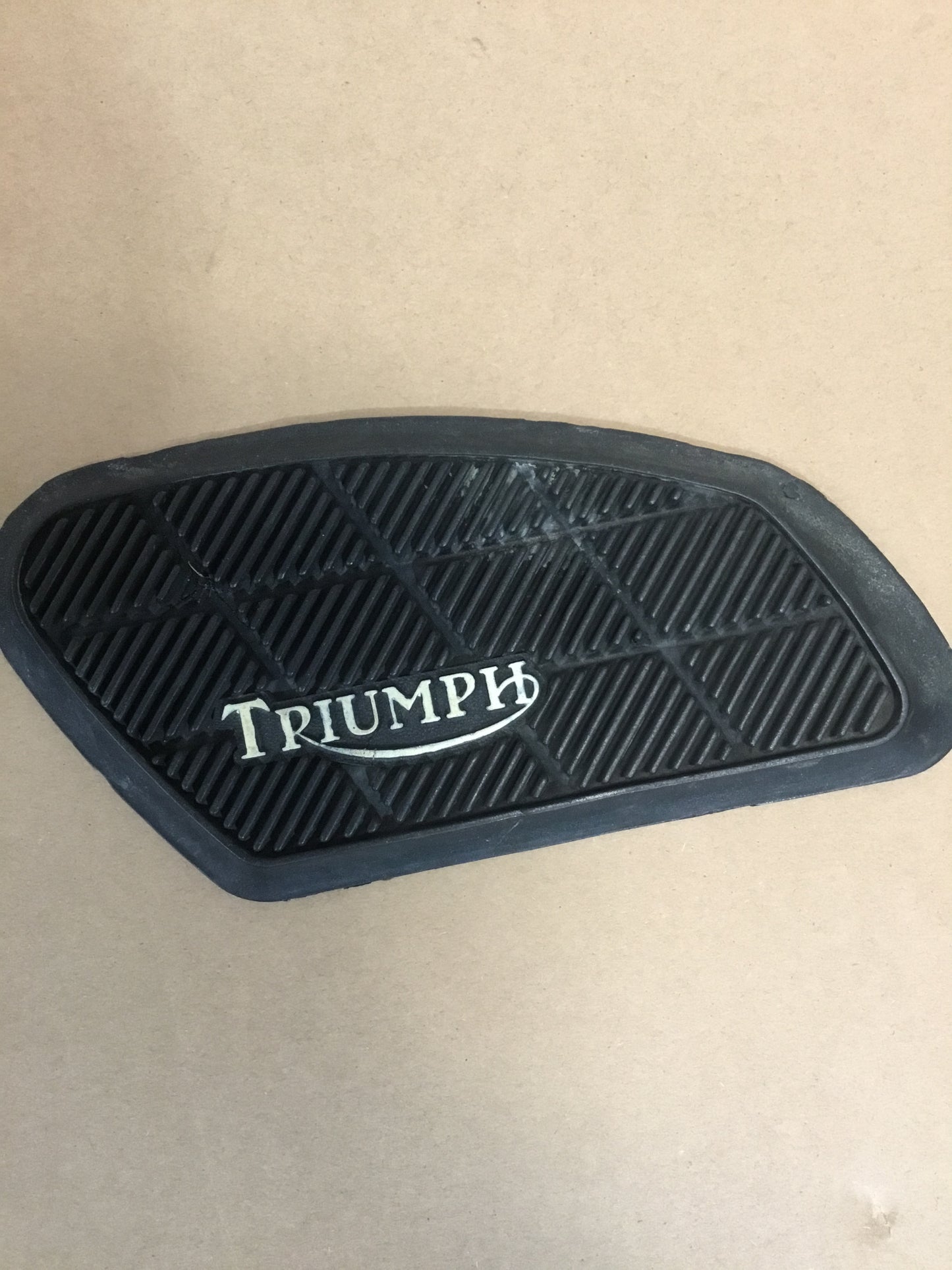 1960,s triumph Rubber Tank ,Side Covers Knee Pads