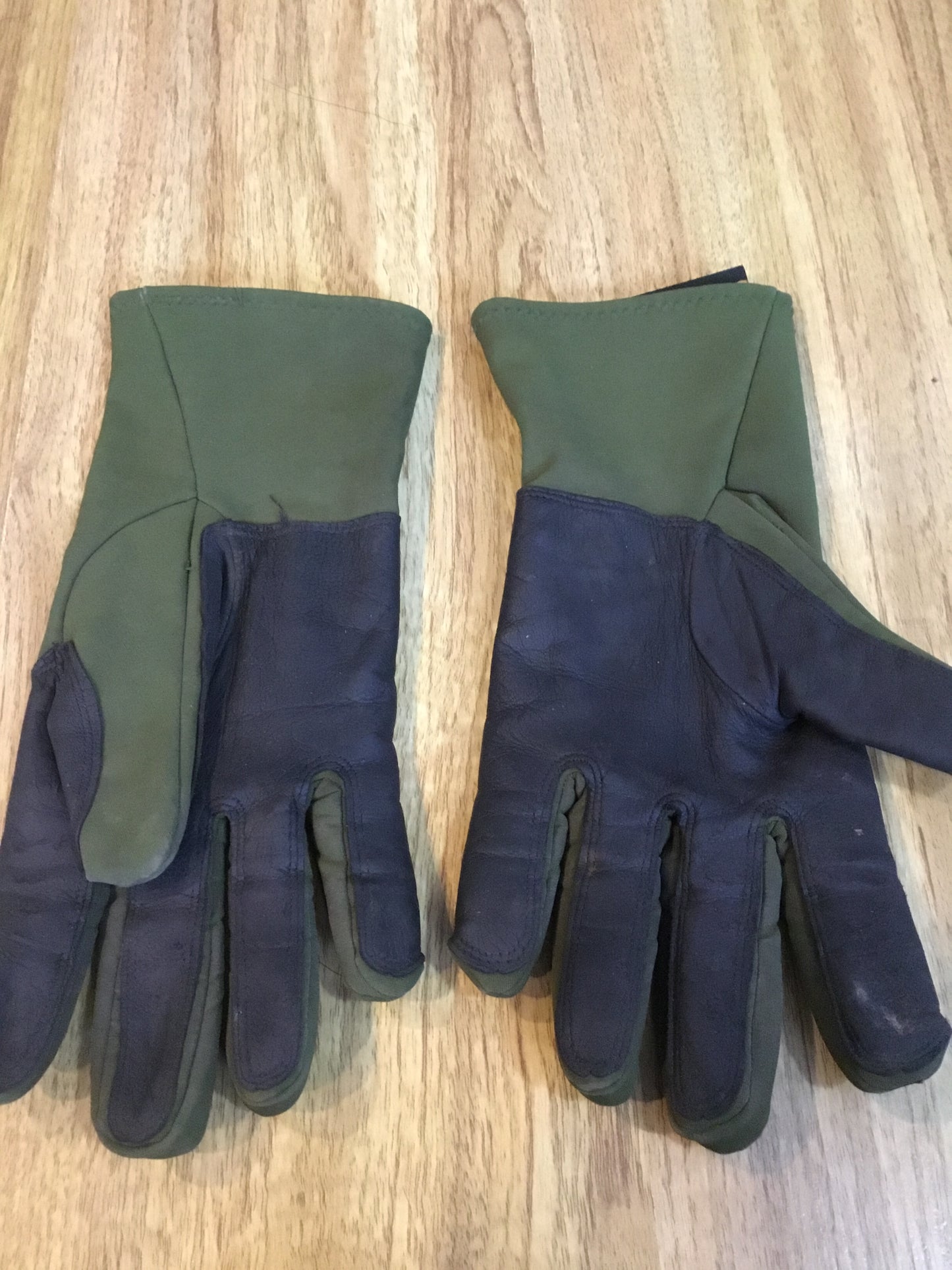 Canadian Forces mortar gloves , by Raber , Medium long