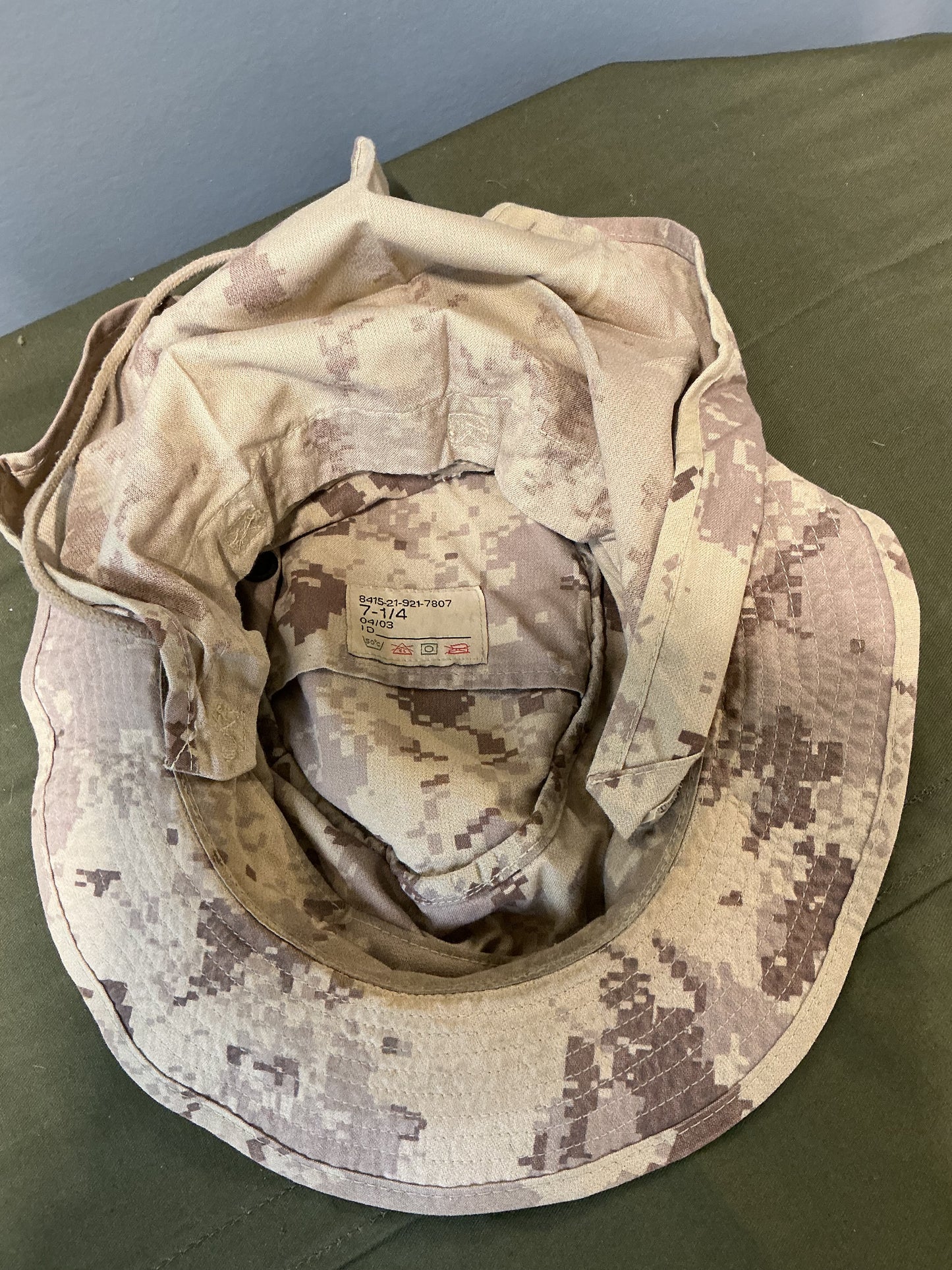 Canadian Forces Arid Cadpat Boonie Cap