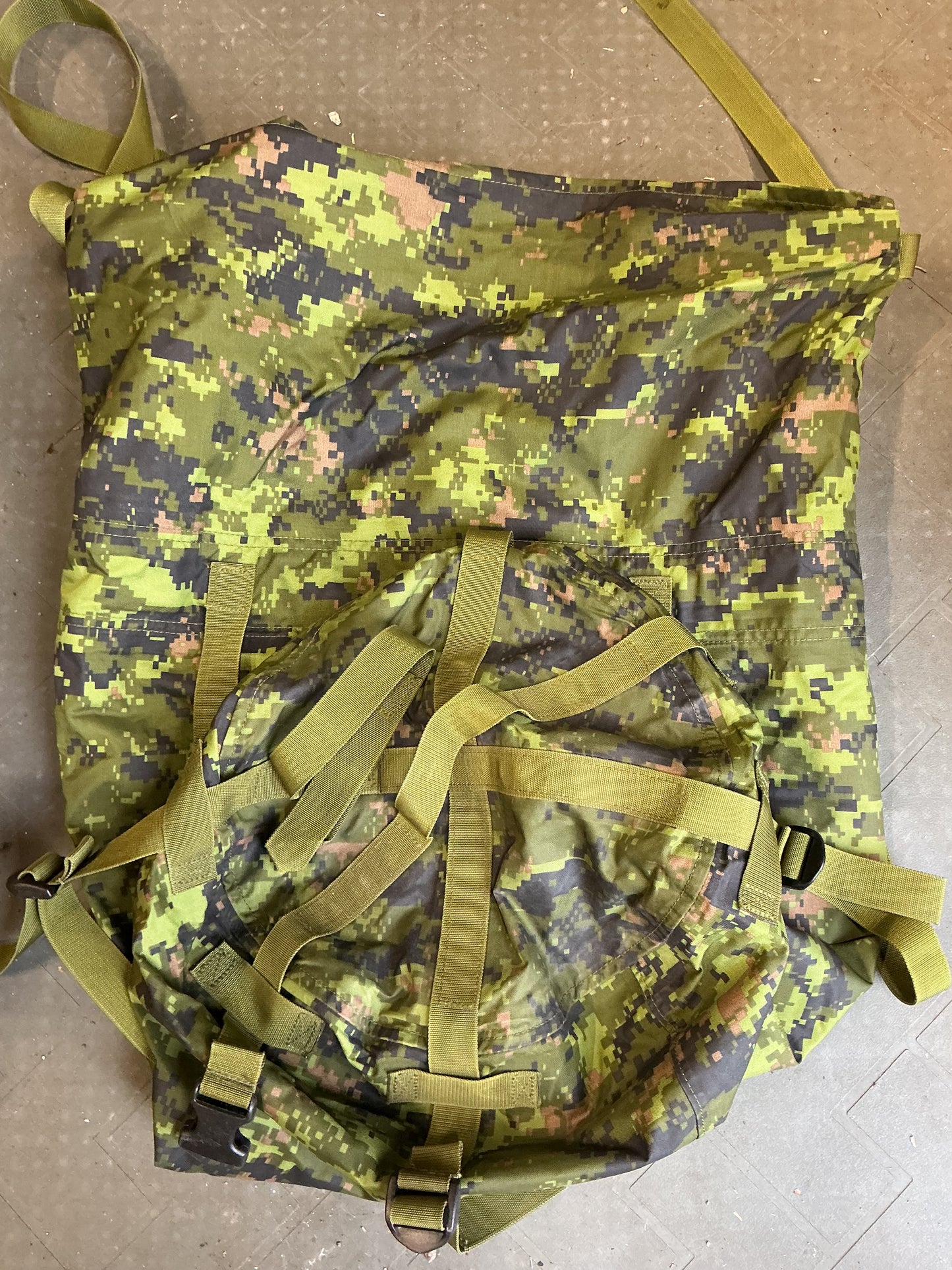 Canadian Forces Cadpat Pattern Compression Sack