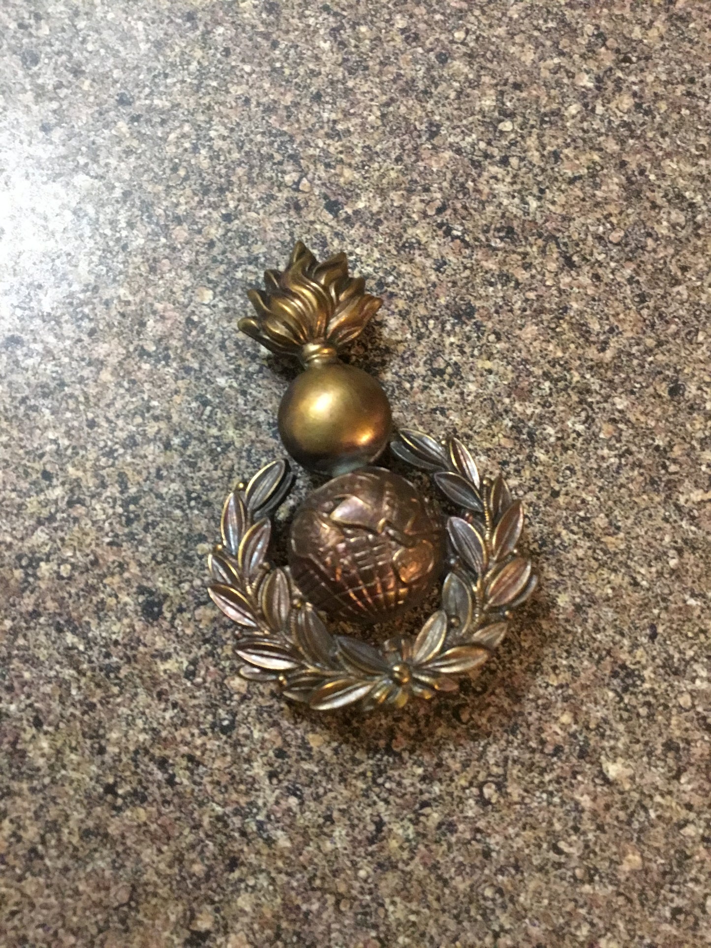 British Royal Marines Artillery Badge , 3 lugs