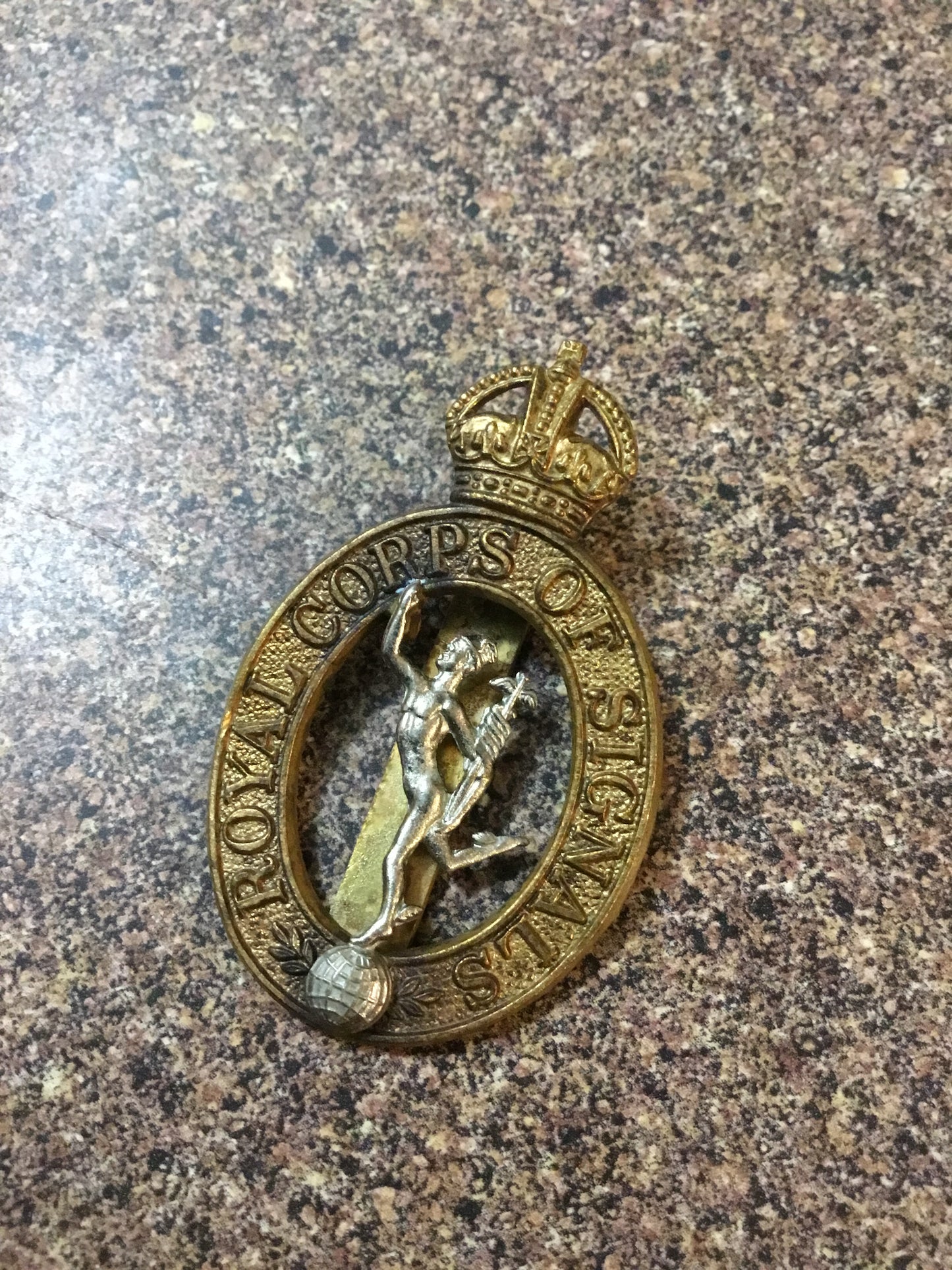 British Army Royal Corps of Signals Cap Badge