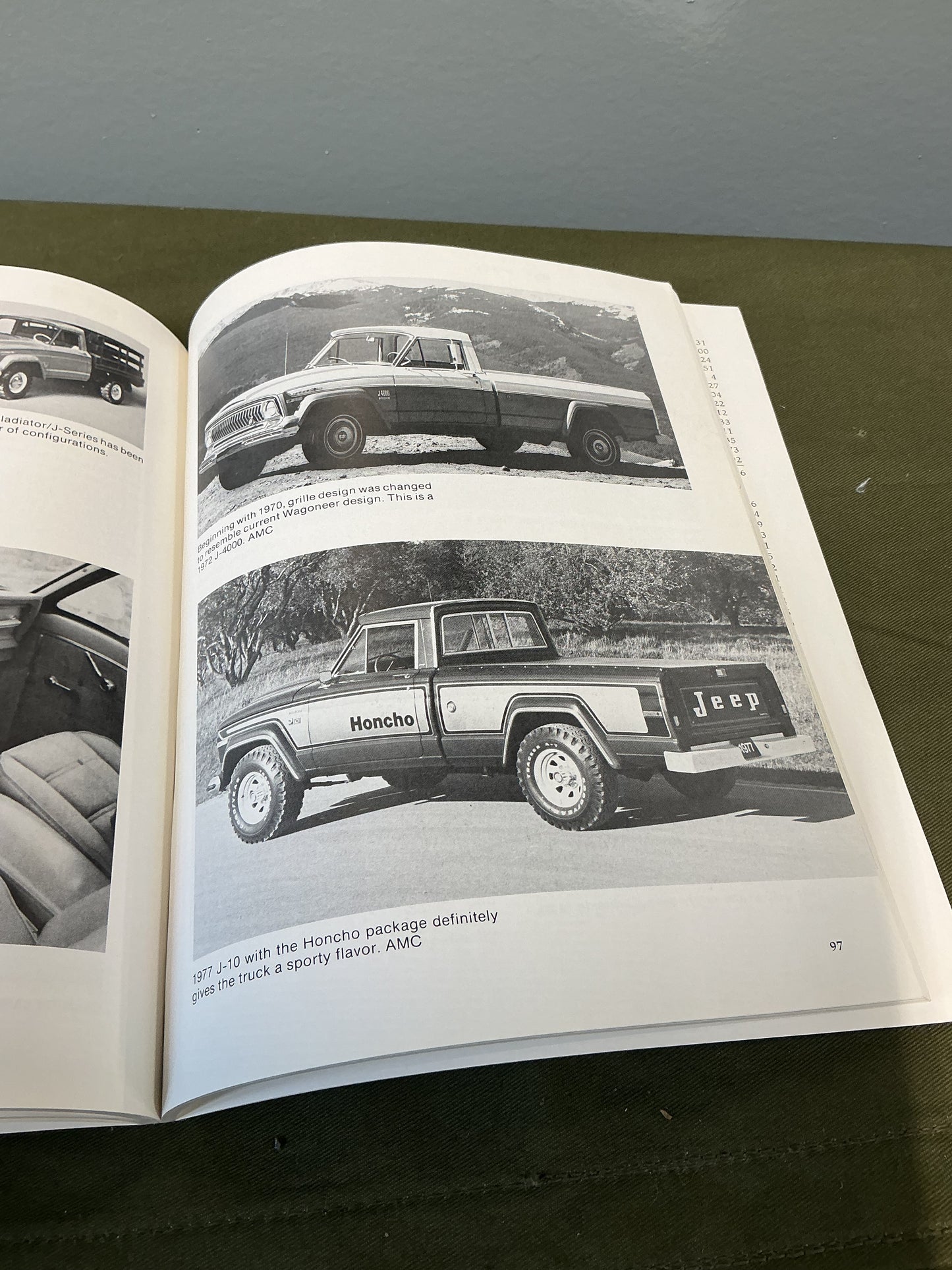 Illustrated Jeep Buyers Guide: The World's Workhorse : Military to Civilian