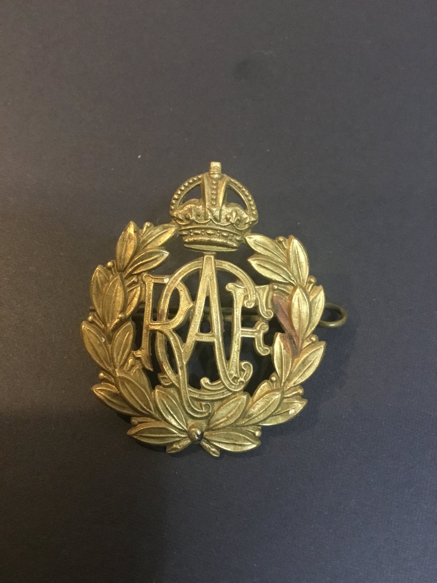WW11 RCAF HAT BADGE