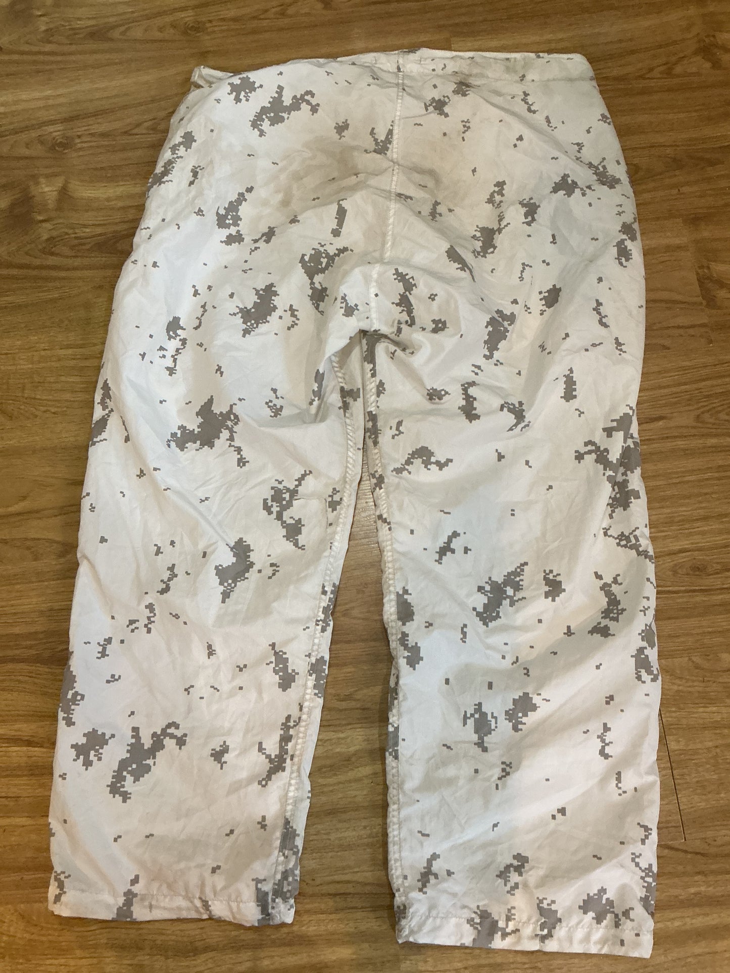 Canadian Forces Winter Cadpat Pants Size Large