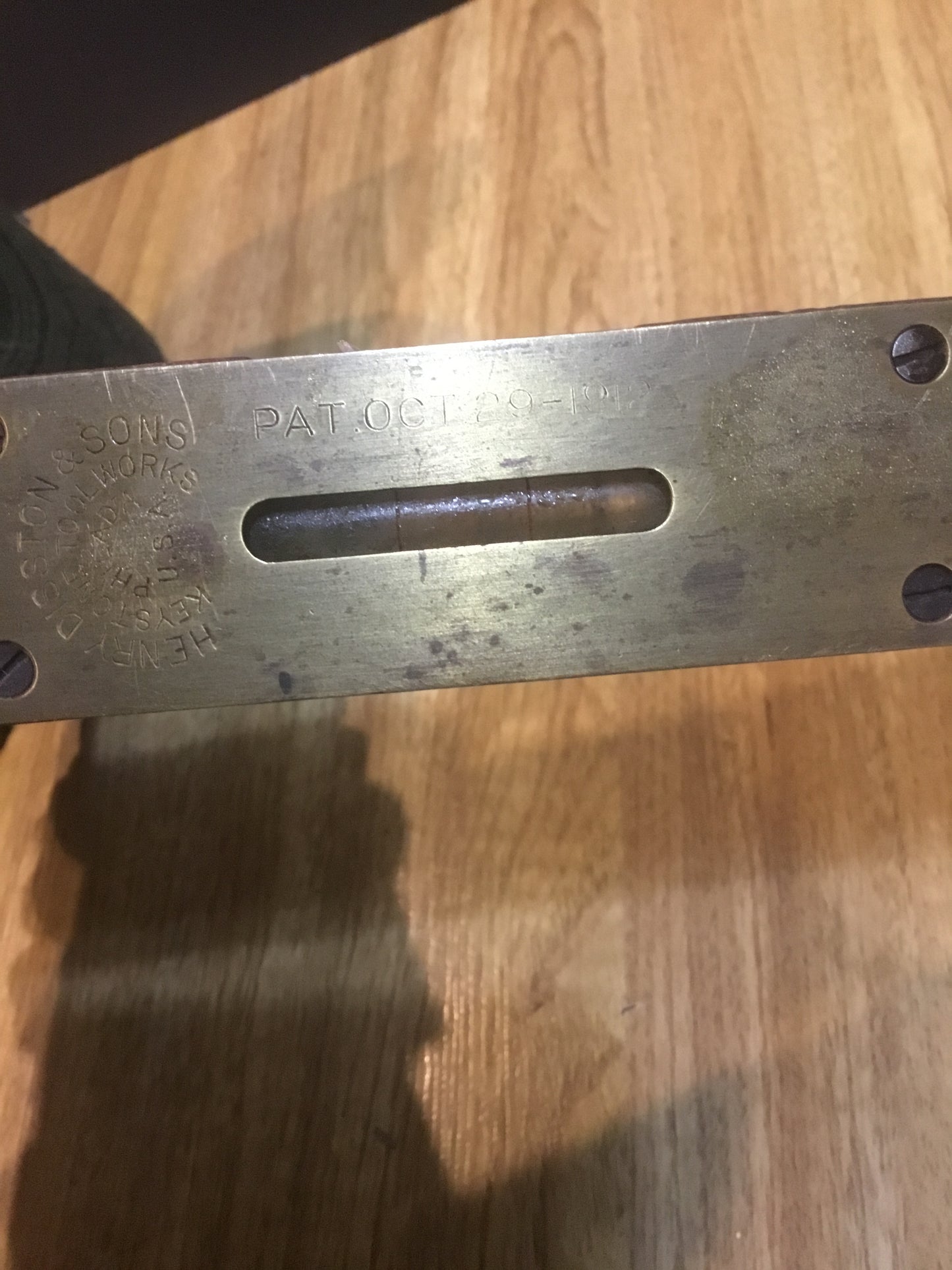 Antique wooden level , with makers name HENRY DISSTON & Sons