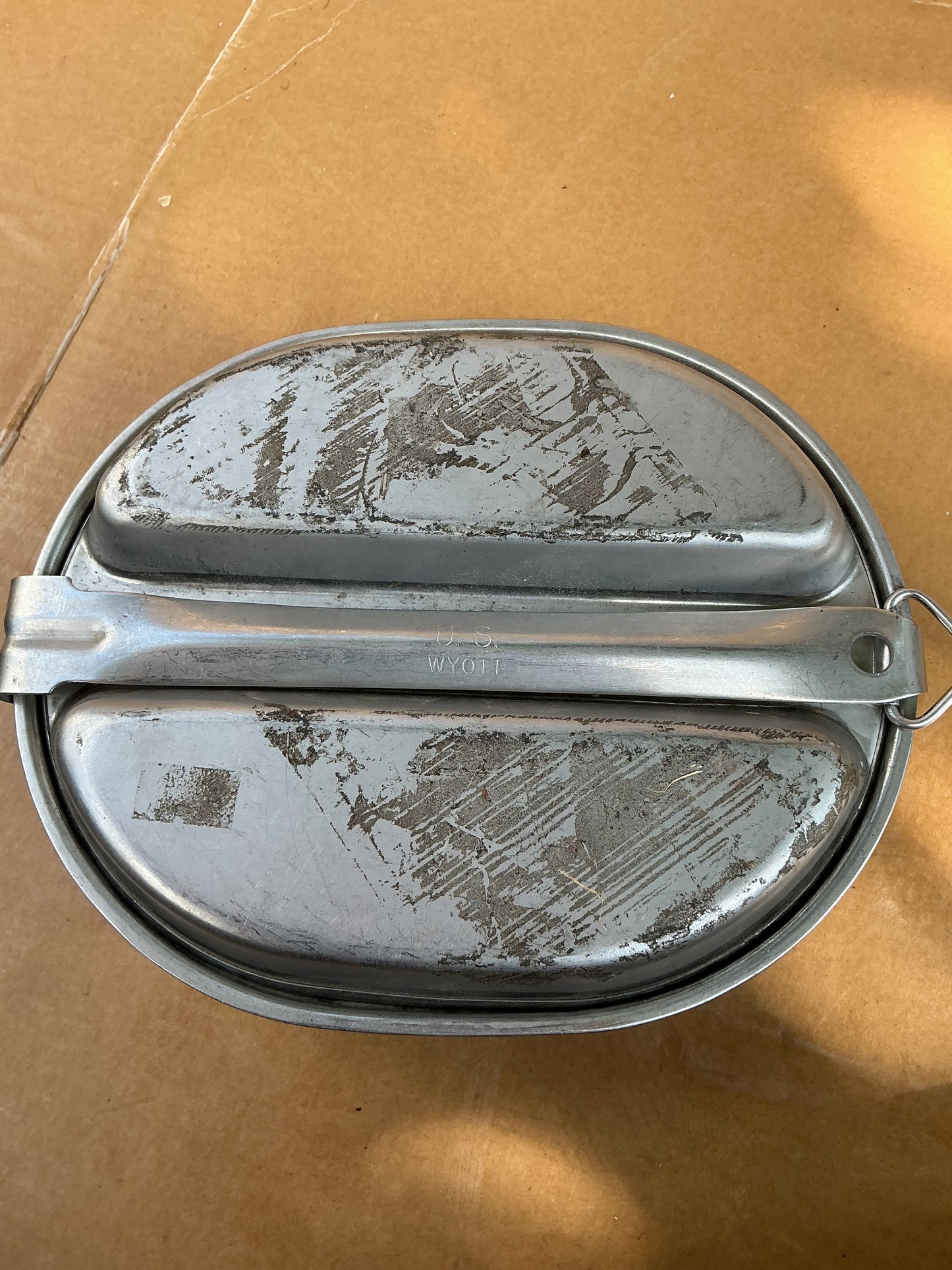 U.S. MILITARY MESS KIT WITH UTENSILS