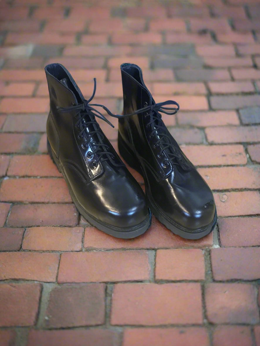 No 1 Canadian Forces Steel Toe Ankle/ Dress Boots ;Size 10