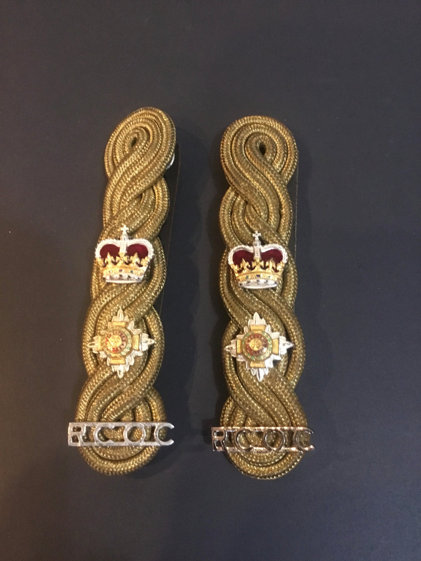 Pair of Lieutenant, colonel. Shoulder Boards for the Royal Canadian ordinance corps
