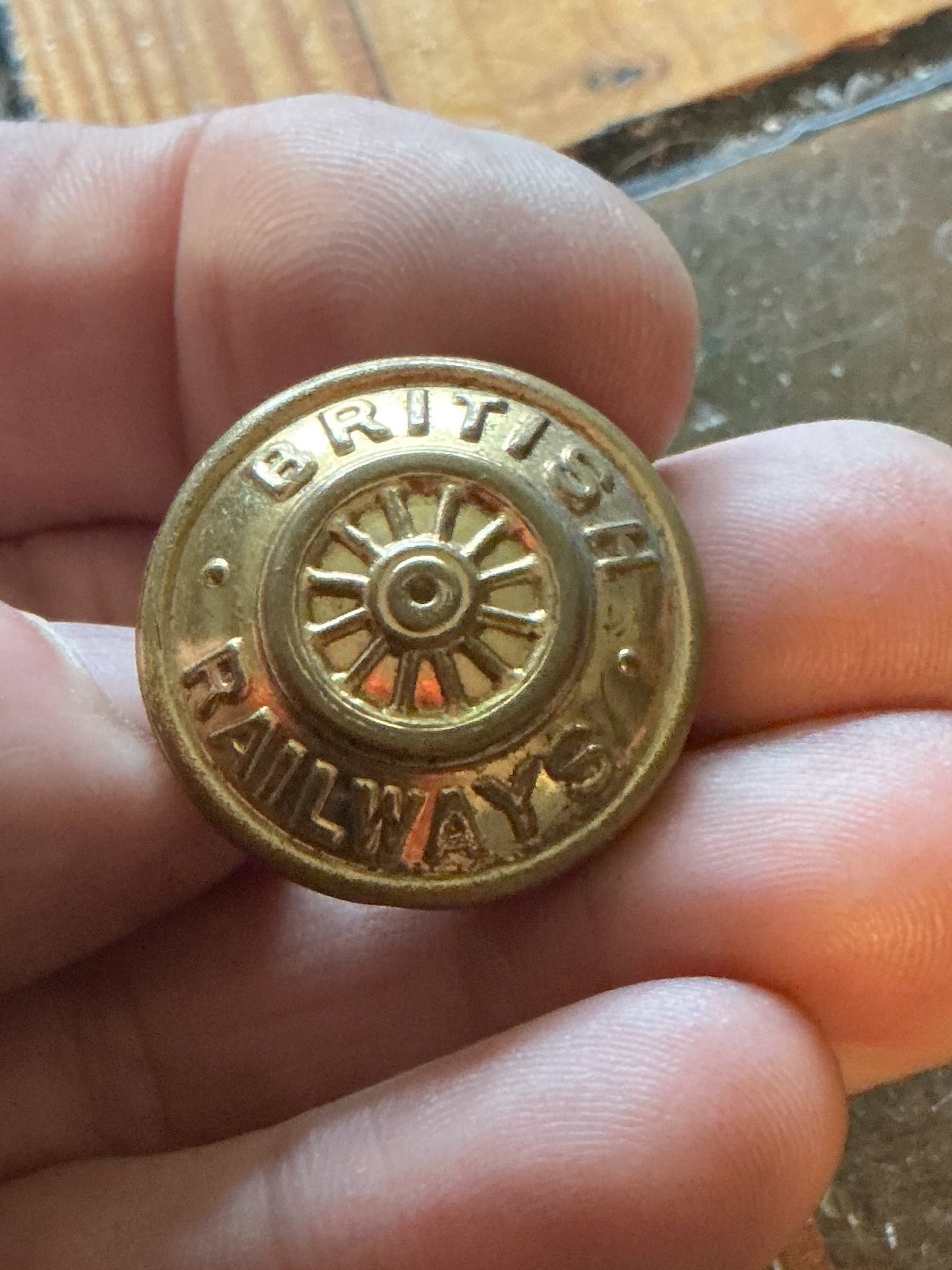 Vintage BRITISH RAIL RAILWAYS UNIFORM BUTTON.