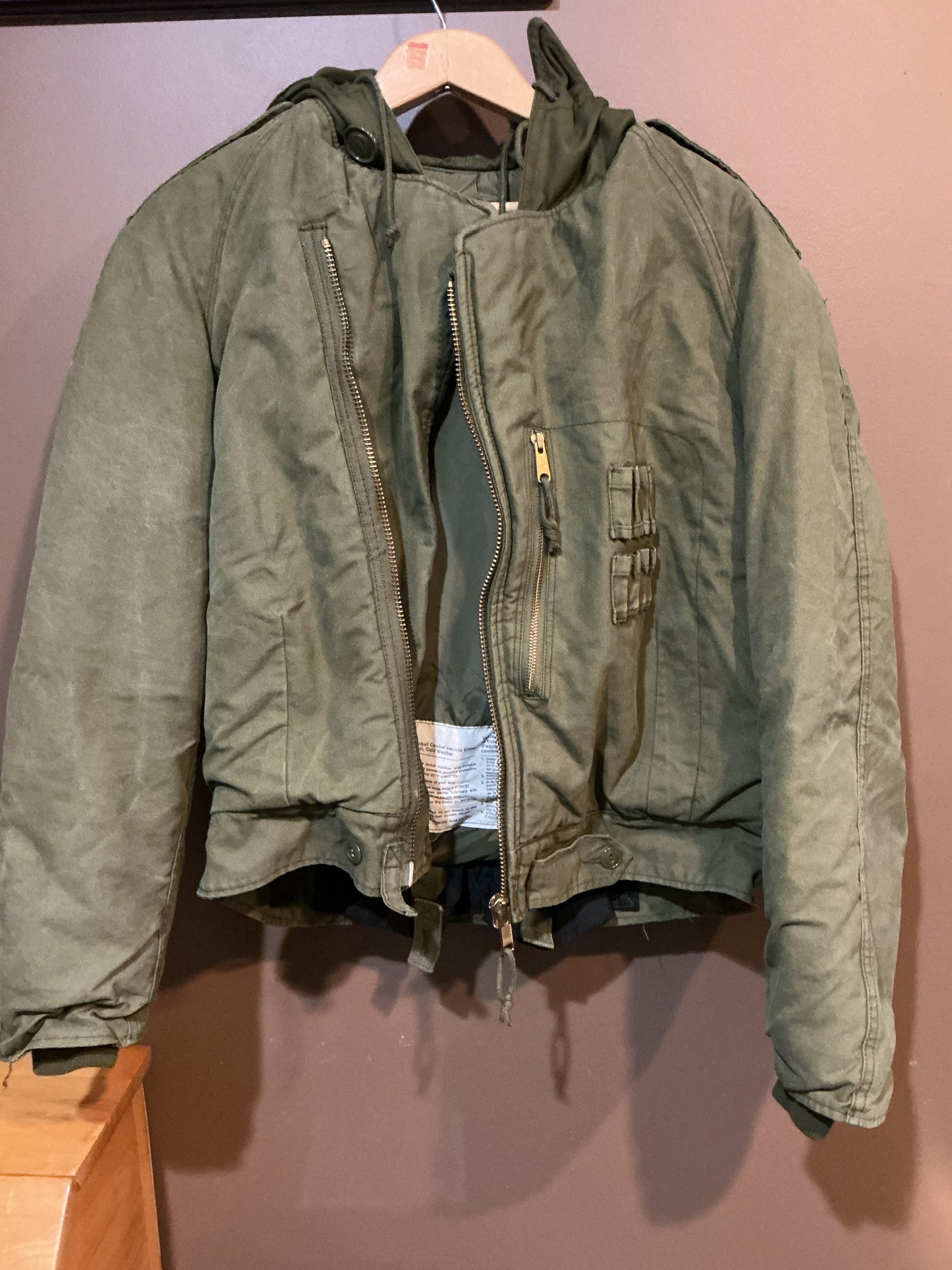 Vintage Canadian Army Cold Weather Vehicle Crew Jacket Large/Tall or 75/46