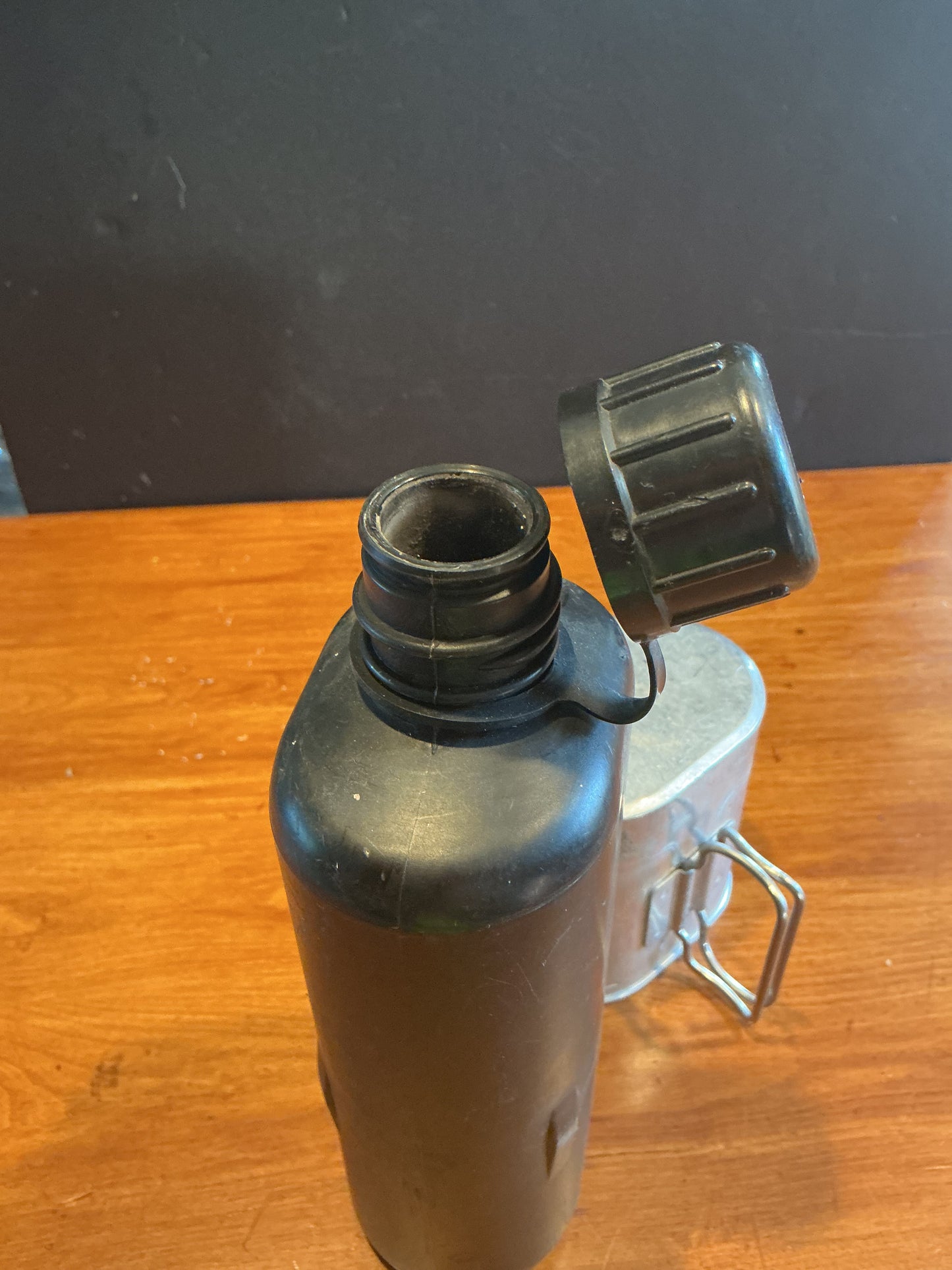 SWISS MILITARY M84 CANTEEN WITH CUP