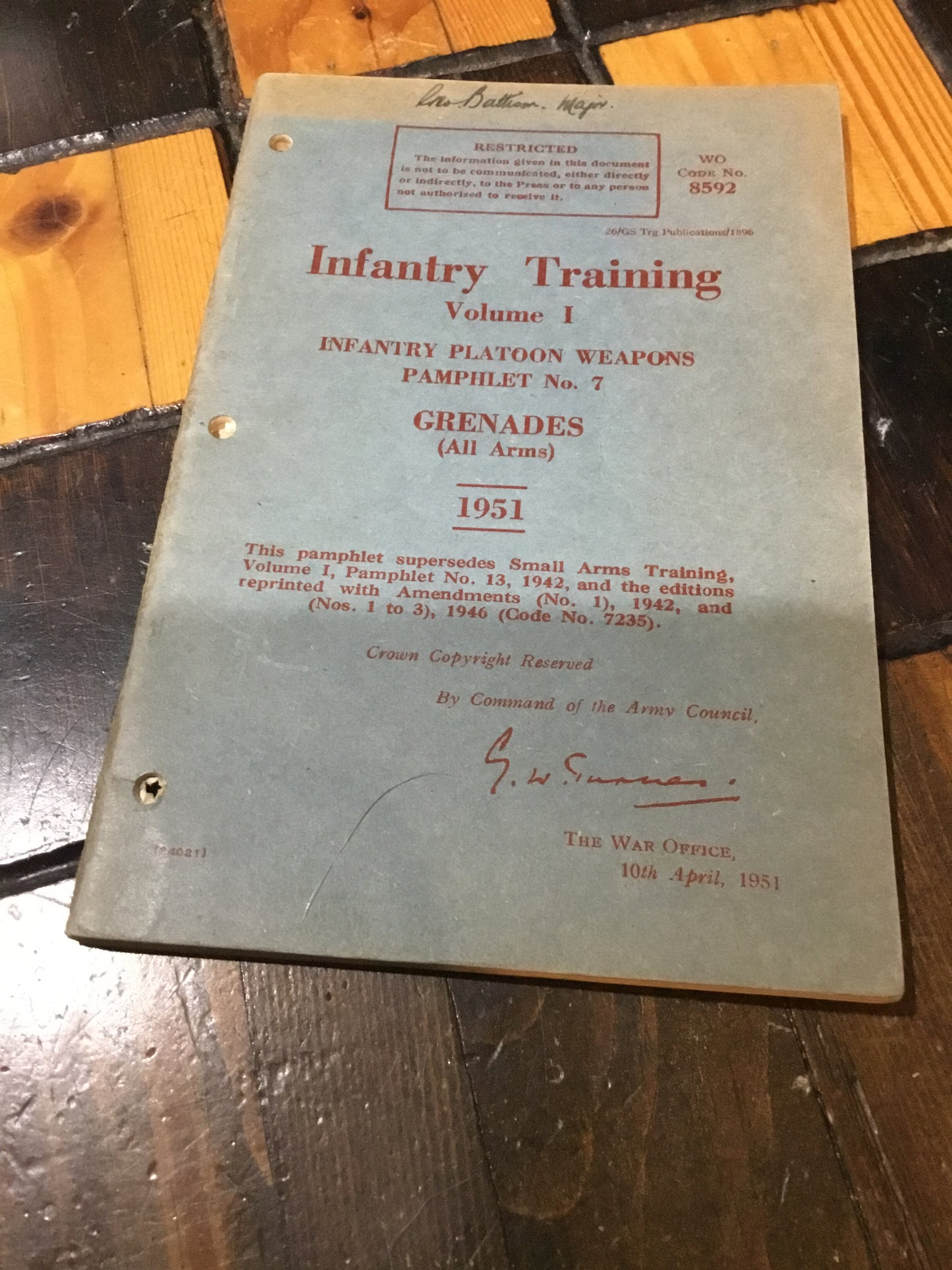 Booklet, British Army, Infantry Training, Volume 1: Infantry Platoon Weapons Pamphlet No.7: Grenades (All Arms), 1951 (copy 2
