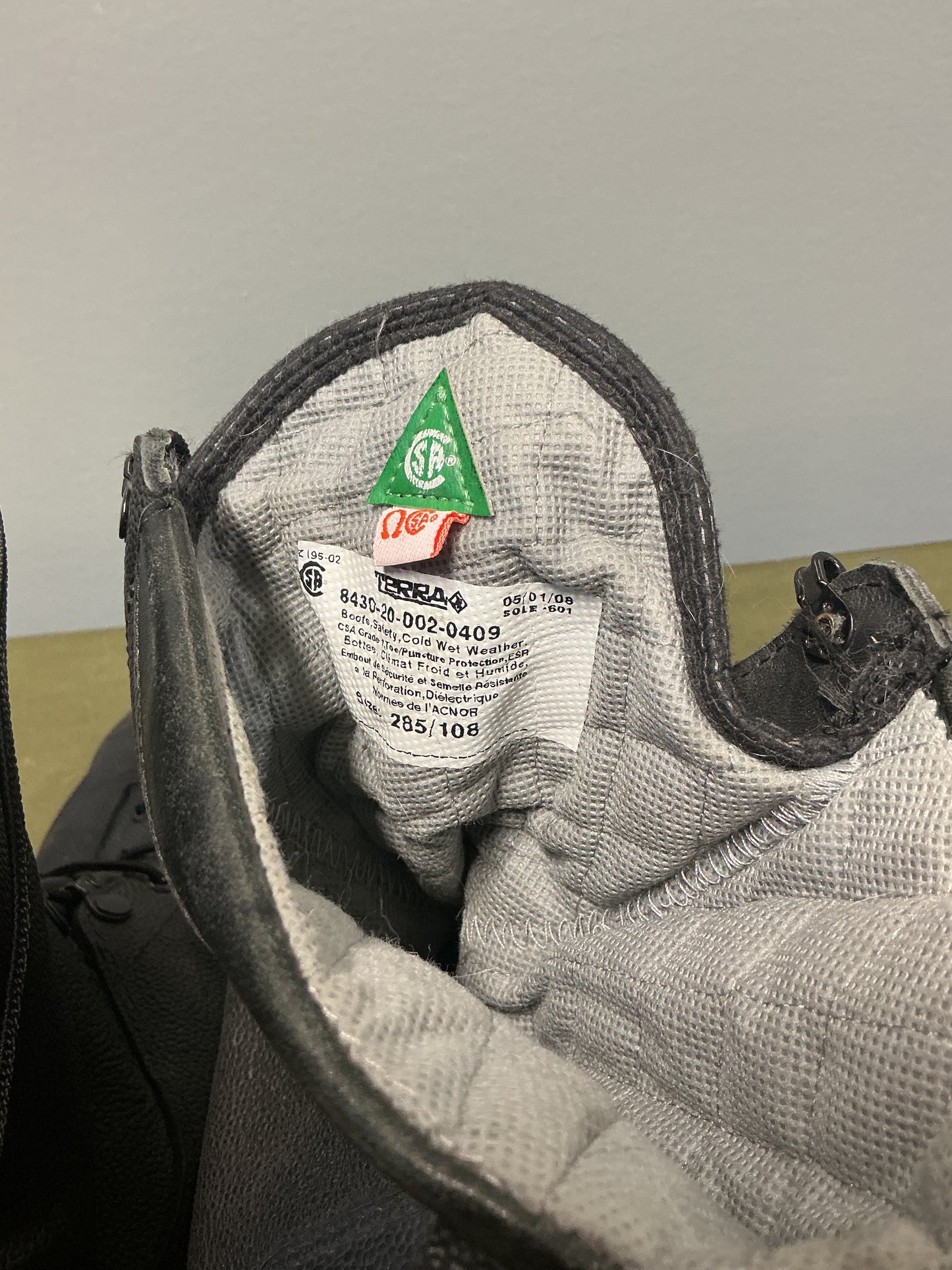 Cold Weather Safety Boots Size 11.5 Terra Canadian