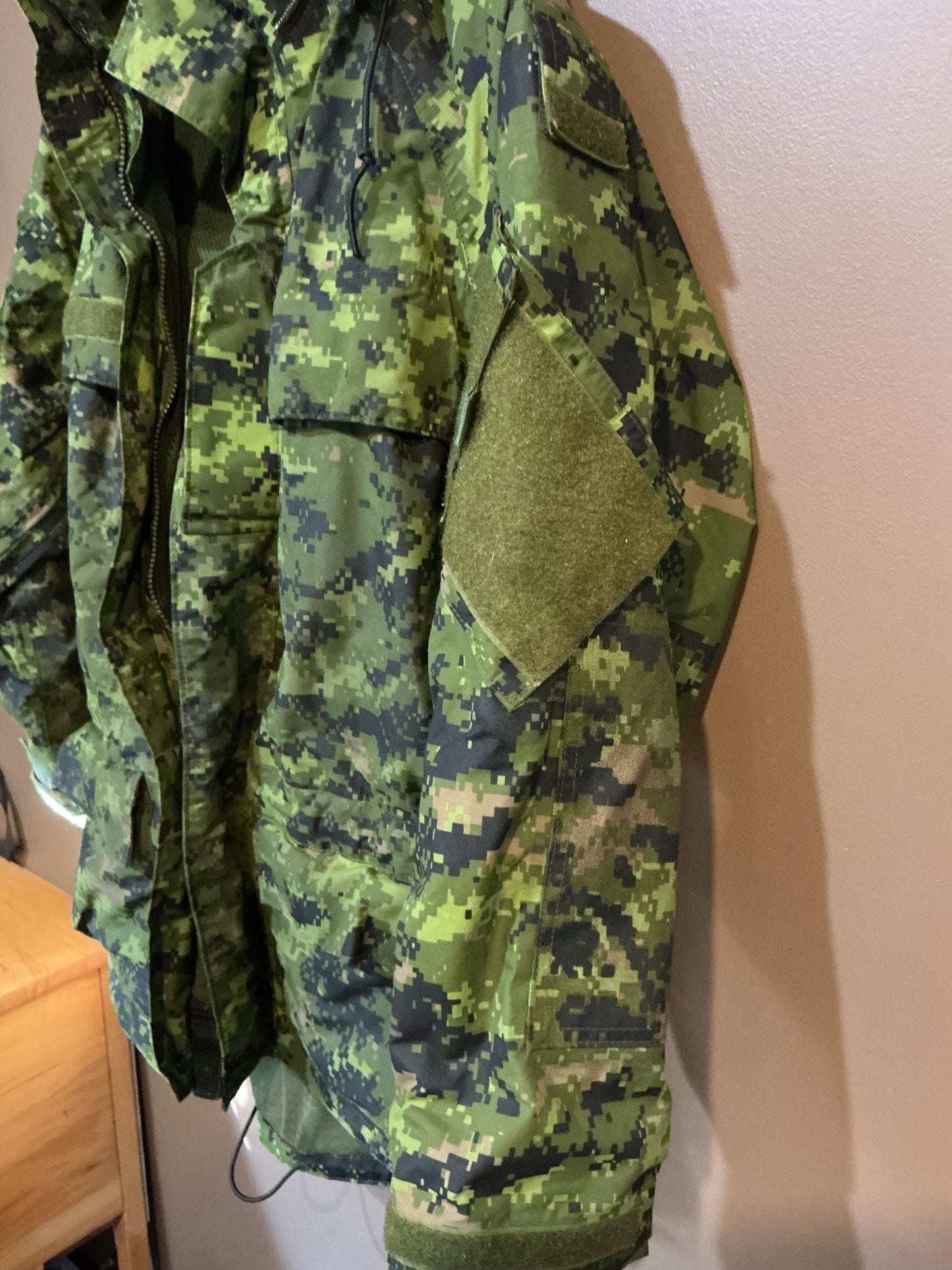 Canadian Forces CADPAT Wet Weather Jacket Size Small