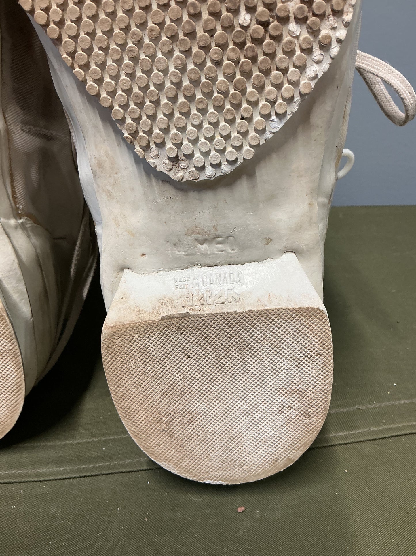 Canadian Military Mucklucks with Liners,Size 14