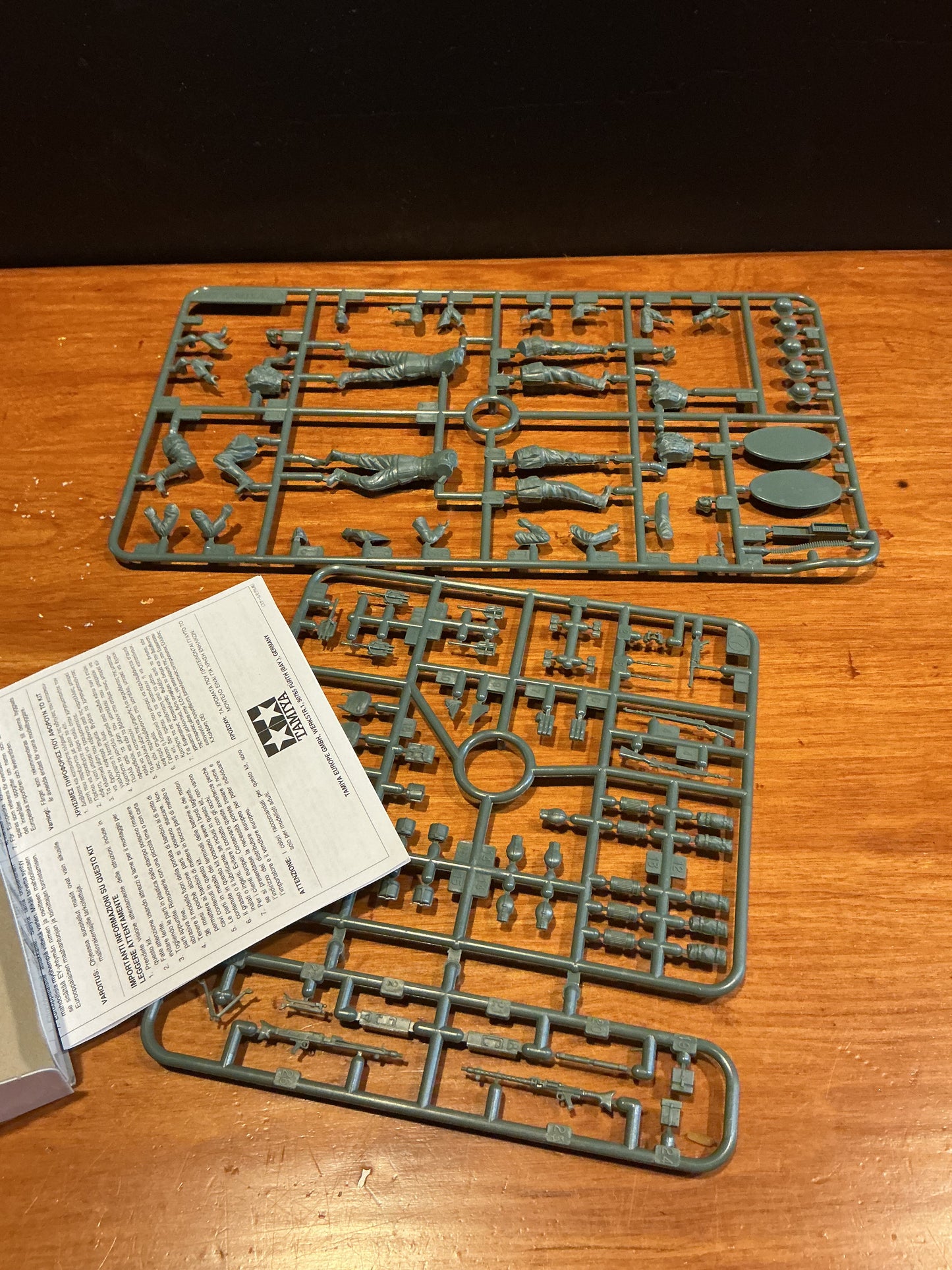 TAMIYA 1:35 SCALE GERMAN INFANTRY SET (FRENCH CAMPAIGN)