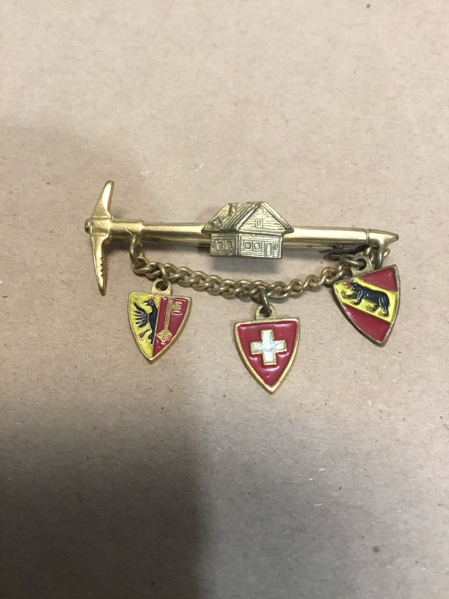 Switzerland Pin/ Pendant